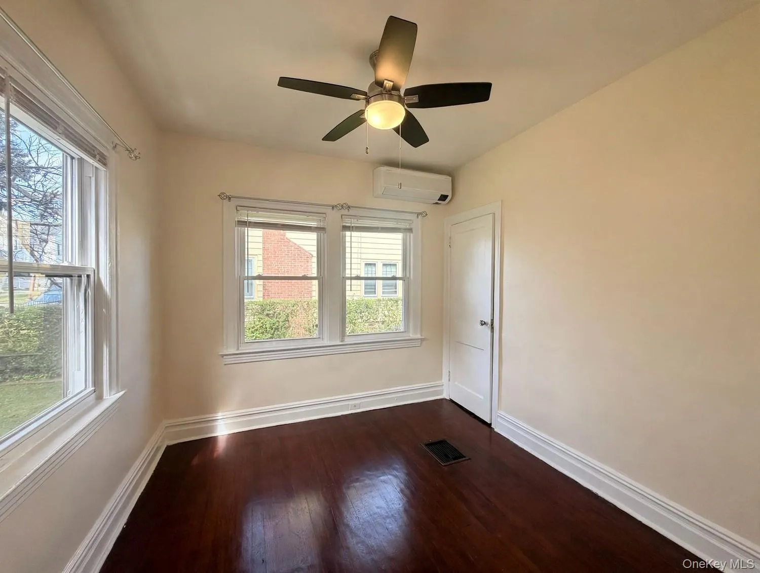 421 Union Avenue, Mount Vernon, NY, 3 Bedrooms Bedrooms, 7 Rooms Rooms,1 BathroomBathrooms,Residential,For Rent,Union,0,1054921 421 Union Avenue, Mount Vernon, NY, 3 Bedrooms Bedrooms, 7 Rooms Rooms,1 BathroomBathrooms,Residential,For Rent,Union,0,1054921