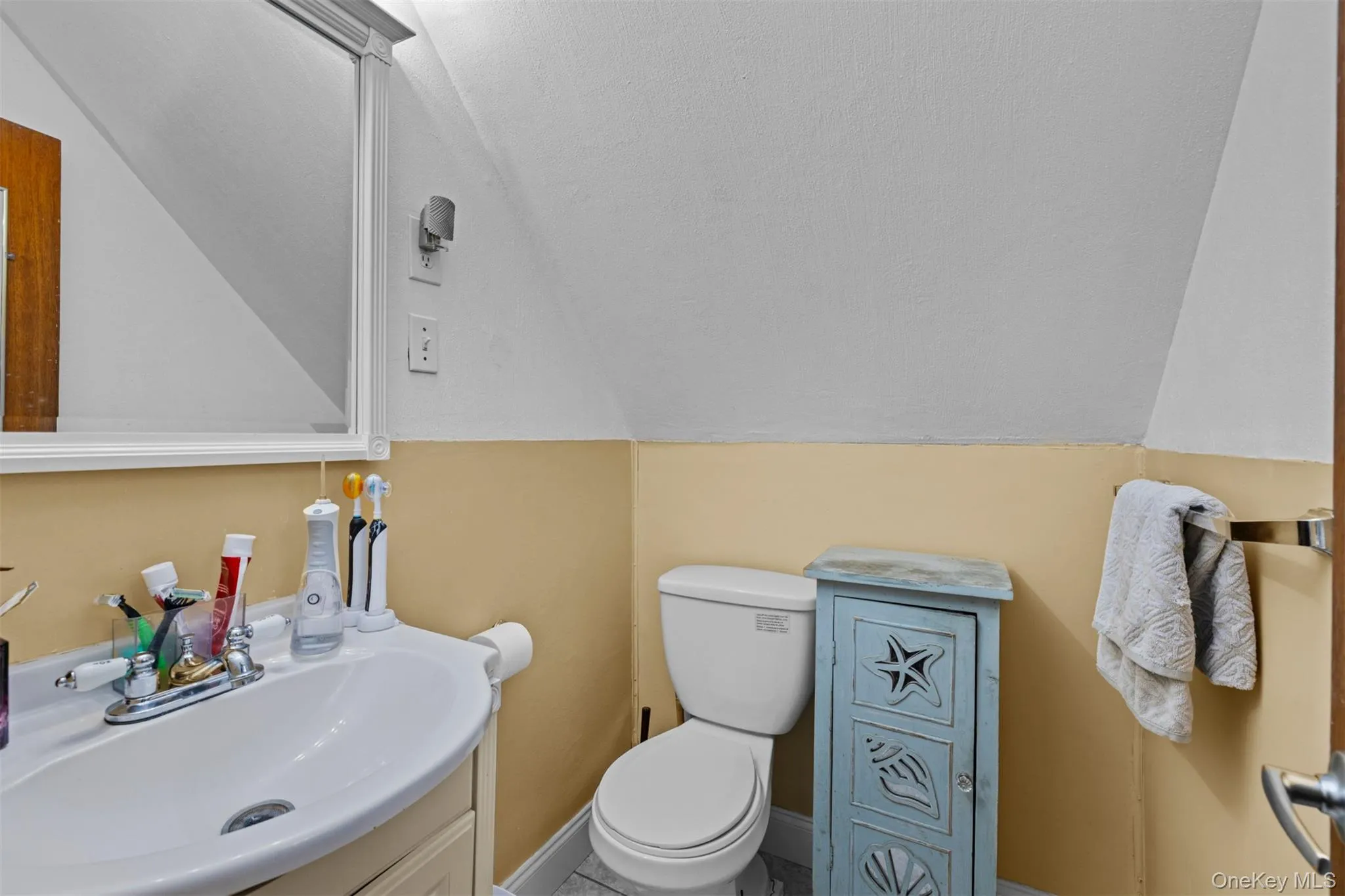 47 Alden Avenue, Hempstead, NY, 3 Bedrooms Bedrooms, 6 Rooms Rooms,2 BathroomsBathrooms,Residential,For Rent,Alden,0,1054926 47 Alden Avenue, Hempstead, NY, 3 Bedrooms Bedrooms, 6 Rooms Rooms,2 BathroomsBathrooms,Residential,For Rent,Alden,0,1054926