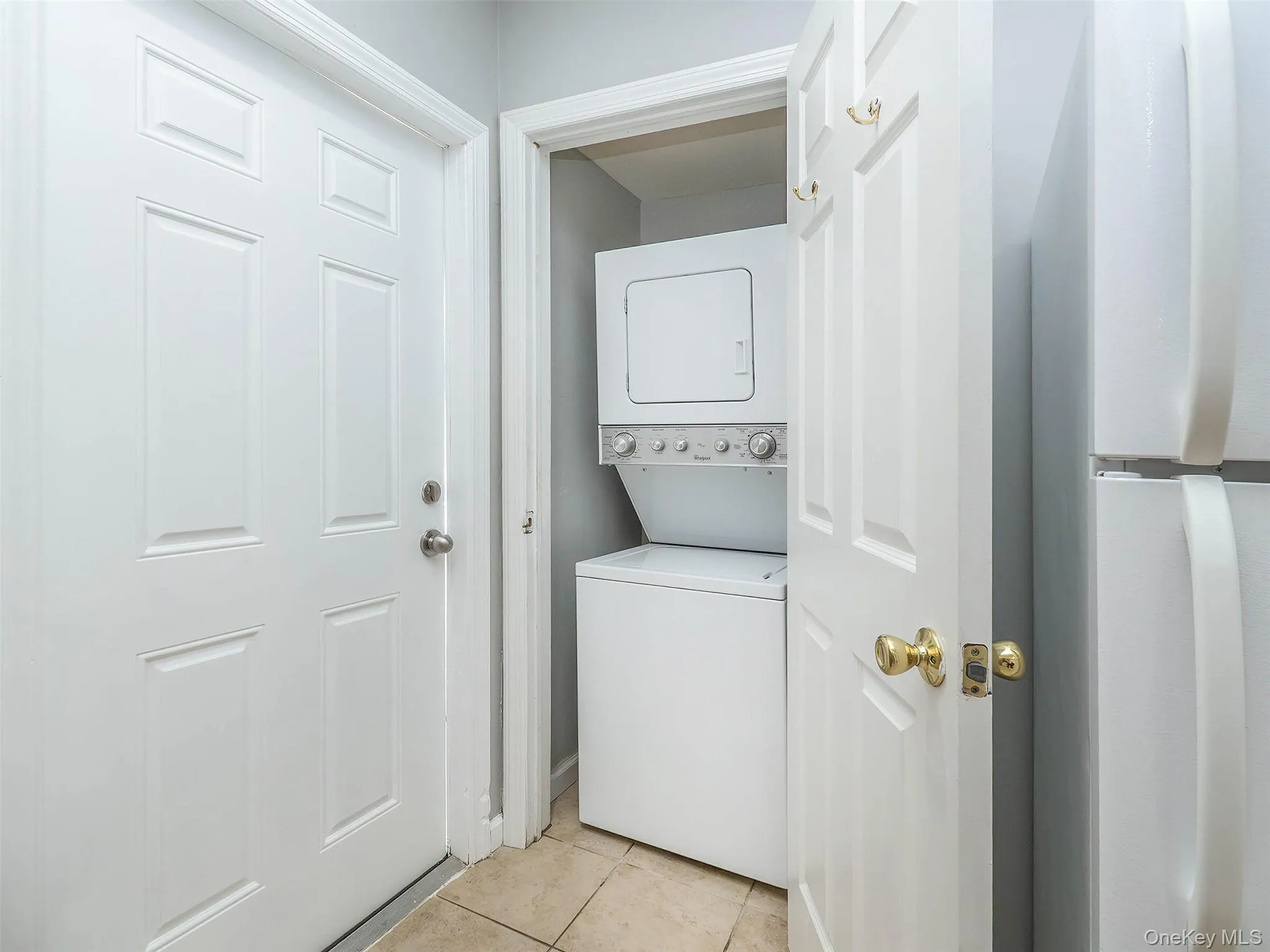 11 Shore Road, North Hempstead, NY, 2 Bedrooms Bedrooms, 4 Rooms Rooms,1 BathroomBathrooms,Residential Lease,For Rent,Shore,0,1054928 11 Shore Road, North Hempstead, NY, 2 Bedrooms Bedrooms, 4 Rooms Rooms,1 BathroomBathrooms,Residential Lease,For Rent,Shore,0,1054928