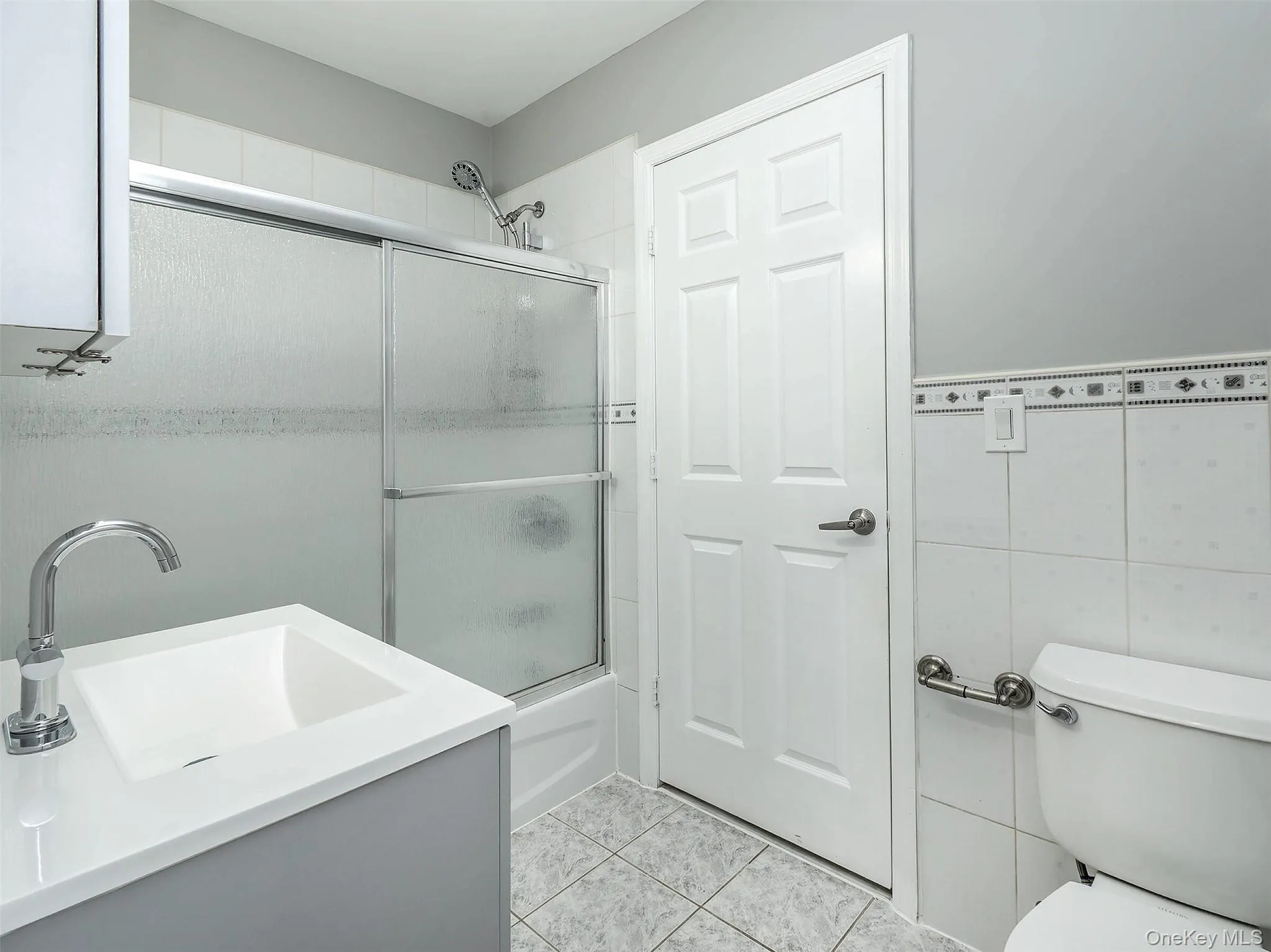 11 Shore Road, North Hempstead, NY, 2 Bedrooms Bedrooms, 4 Rooms Rooms,1 BathroomBathrooms,Residential Lease,For Rent,Shore,0,1054928 11 Shore Road, North Hempstead, NY, 2 Bedrooms Bedrooms, 4 Rooms Rooms,1 BathroomBathrooms,Residential Lease,For Rent,Shore,0,1054928