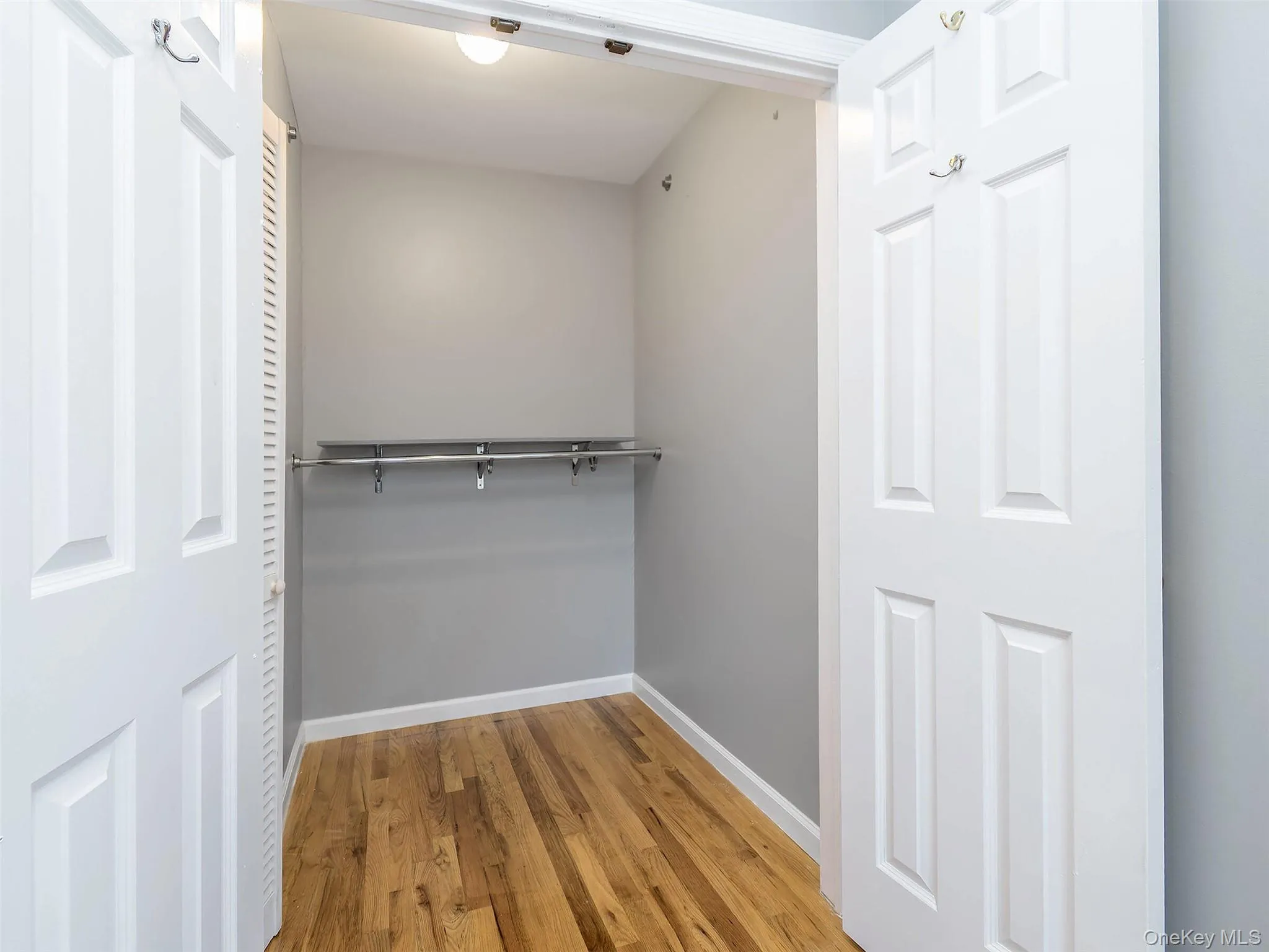 11 Shore Road, North Hempstead, NY, 2 Bedrooms Bedrooms, 4 Rooms Rooms,1 BathroomBathrooms,Residential Lease,For Rent,Shore,0,1054928 11 Shore Road, North Hempstead, NY, 2 Bedrooms Bedrooms, 4 Rooms Rooms,1 BathroomBathrooms,Residential Lease,For Rent,Shore,0,1054928
