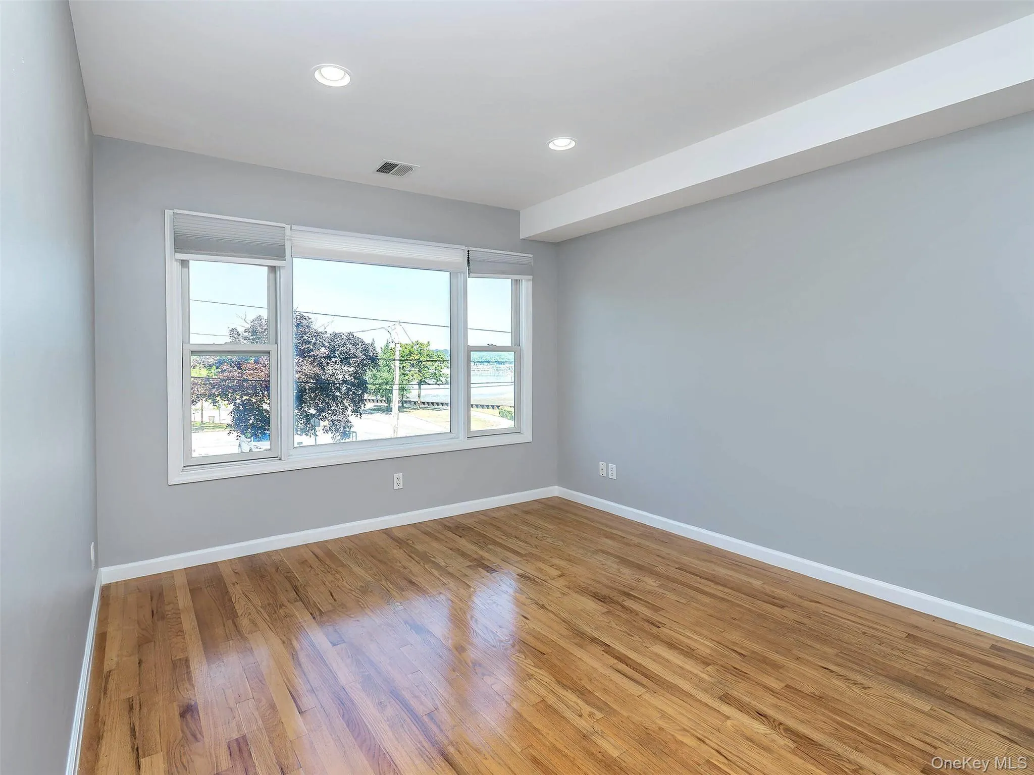 11 Shore Road, North Hempstead, NY, 2 Bedrooms Bedrooms, 4 Rooms Rooms,1 BathroomBathrooms,Residential Lease,For Rent,Shore,0,1054928 11 Shore Road, North Hempstead, NY, 2 Bedrooms Bedrooms, 4 Rooms Rooms,1 BathroomBathrooms,Residential Lease,For Rent,Shore,0,1054928