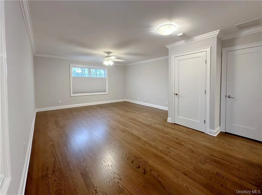 Upper level master bedroom suite. Upper level master bedroom suite.