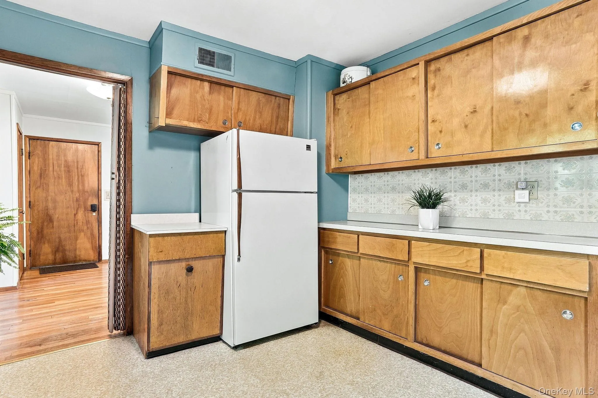 9 Glen Drive, Poughkeepsie (town), NY, 3 Bedrooms Bedrooms, 6 Rooms Rooms,1 BathroomBathrooms,Residential,For Rent,Glen,0,1054932 9 Glen Drive, Poughkeepsie (town), NY, 3 Bedrooms Bedrooms, 6 Rooms Rooms,1 BathroomBathrooms,Residential,For Rent,Glen,0,1054932