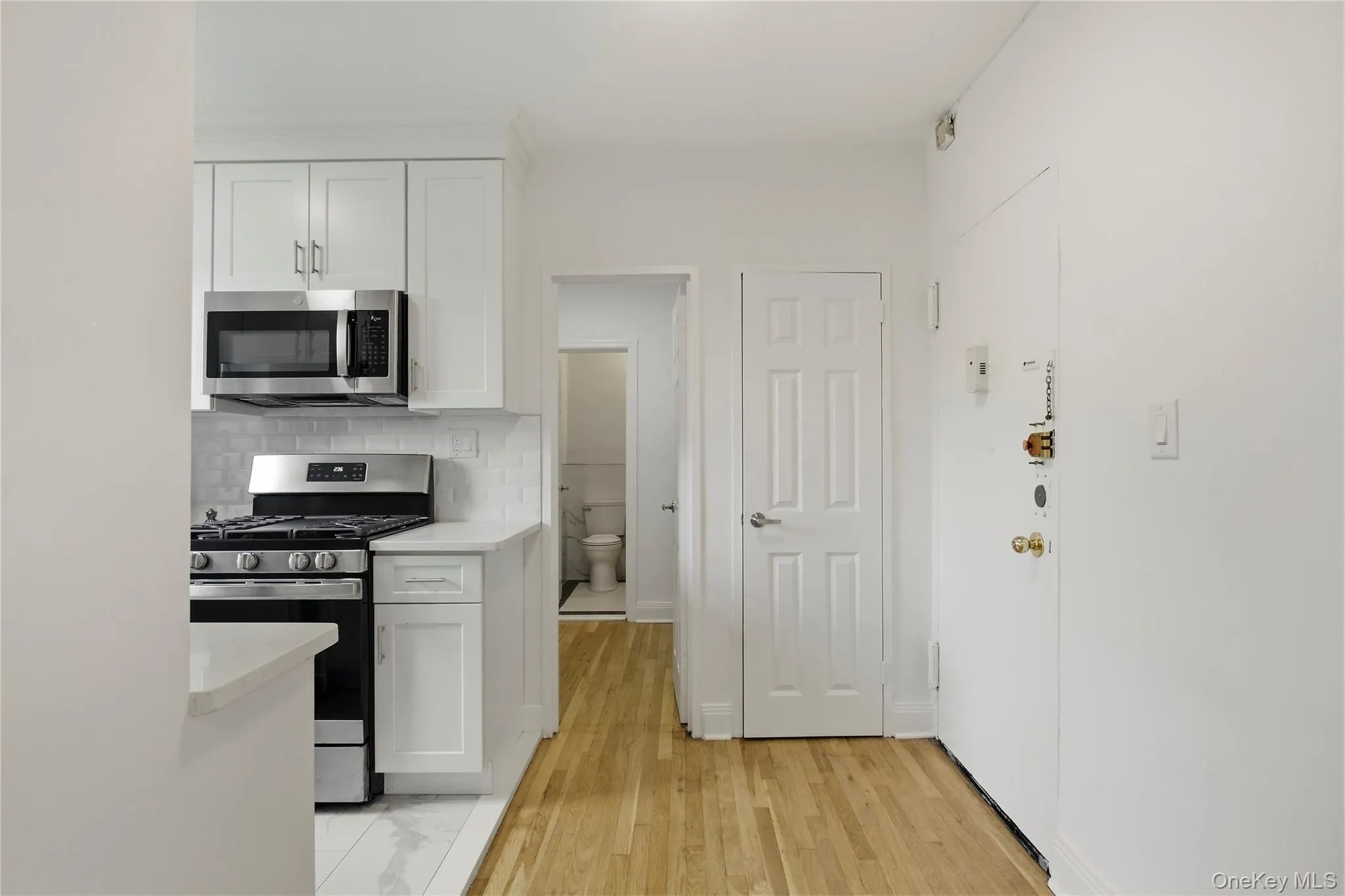 575 Bronx River Road, Yonkers, NY, 2 Rooms Rooms,1 BathroomBathrooms,Residential,For Rent,Bronx River,0,1054935 575 Bronx River Road, Yonkers, NY, 2 Rooms Rooms,1 BathroomBathrooms,Residential,For Rent,Bronx River,0,1054935