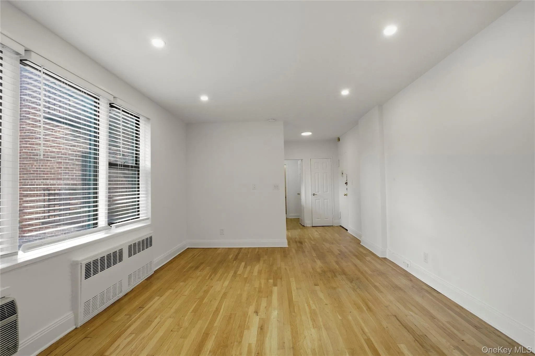 575 Bronx River Road, Yonkers, NY, 2 Rooms Rooms,1 BathroomBathrooms,Residential,For Rent,Bronx River,0,1054935 575 Bronx River Road, Yonkers, NY, 2 Rooms Rooms,1 BathroomBathrooms,Residential,For Rent,Bronx River,0,1054935