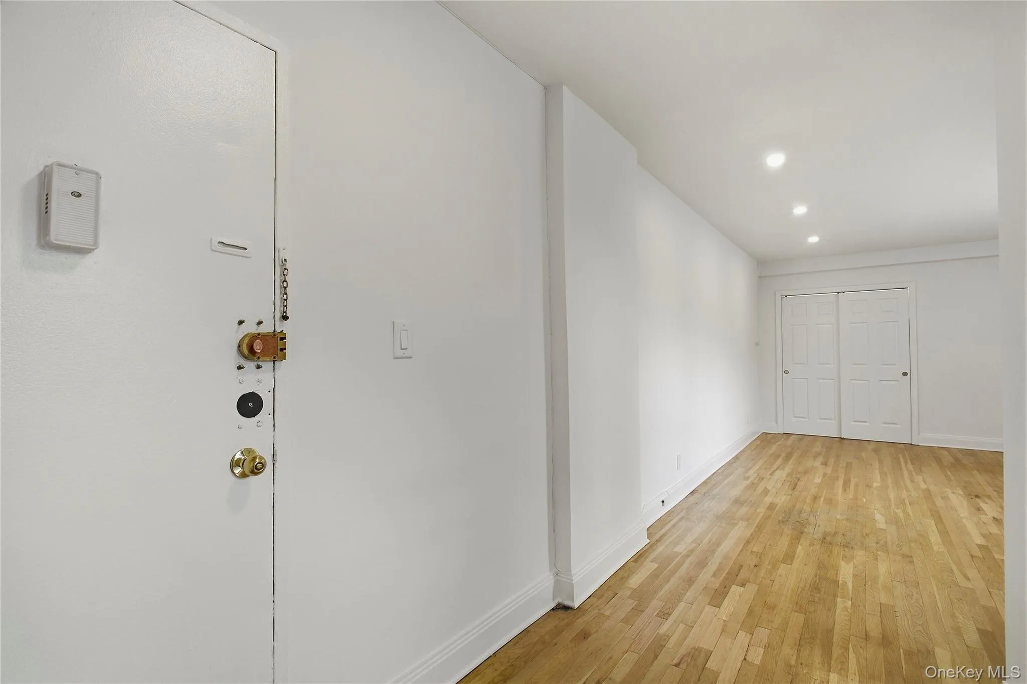 575 Bronx River Road, Yonkers, NY, 2 Rooms Rooms,1 BathroomBathrooms,Residential,For Rent,Bronx River,0,1054935 575 Bronx River Road, Yonkers, NY, 2 Rooms Rooms,1 BathroomBathrooms,Residential,For Rent,Bronx River,0,1054935