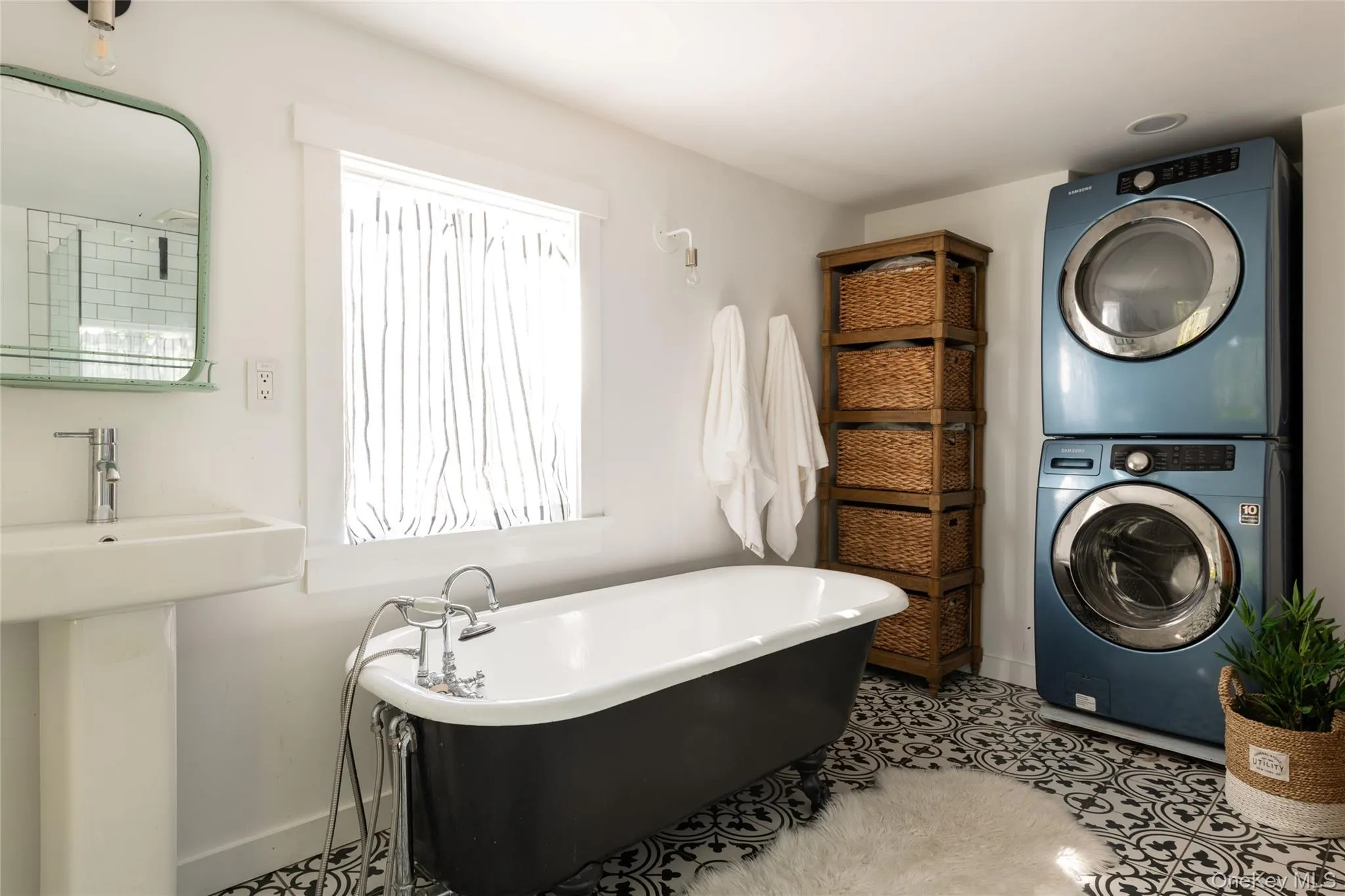 367 Viewmont Road, Germantown, NY, 4 Bedrooms Bedrooms, 9 Rooms Rooms,2 BathroomsBathrooms,Residential,For Rent,Viewmont,0,1054946 367 Viewmont Road, Germantown, NY, 4 Bedrooms Bedrooms, 9 Rooms Rooms,2 BathroomsBathrooms,Residential,For Rent,Viewmont,0,1054946
