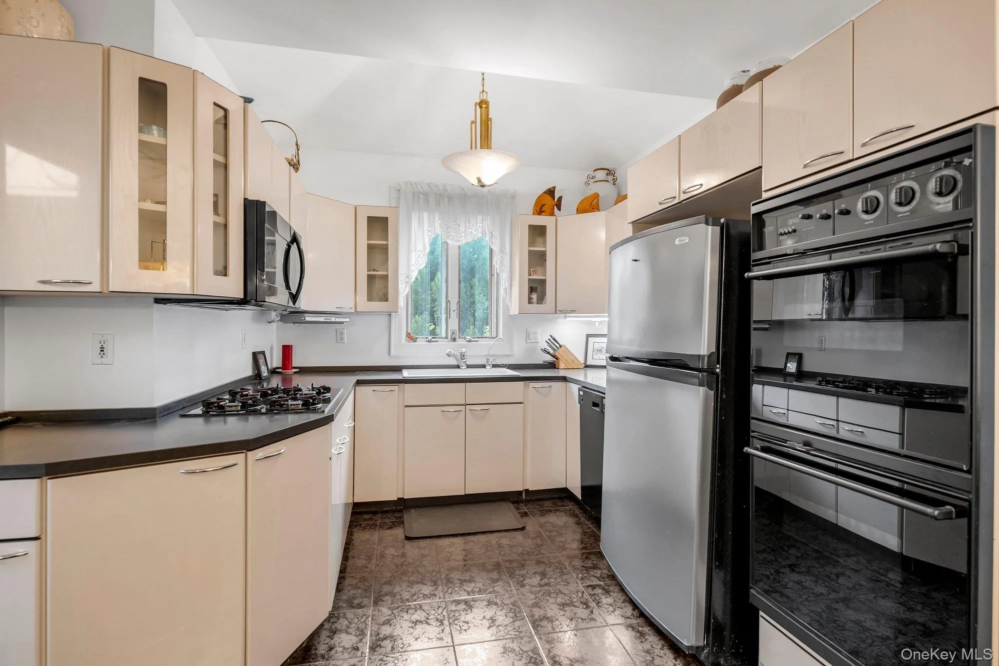 14-84 164 Street, New York, NY, 4 Bedrooms Bedrooms, 7 Rooms Rooms,2 BathroomsBathrooms,Residential,For Rent,164,0,1054957 14-84 164 Street, New York, NY, 4 Bedrooms Bedrooms, 7 Rooms Rooms,2 BathroomsBathrooms,Residential,For Rent,164,0,1054957