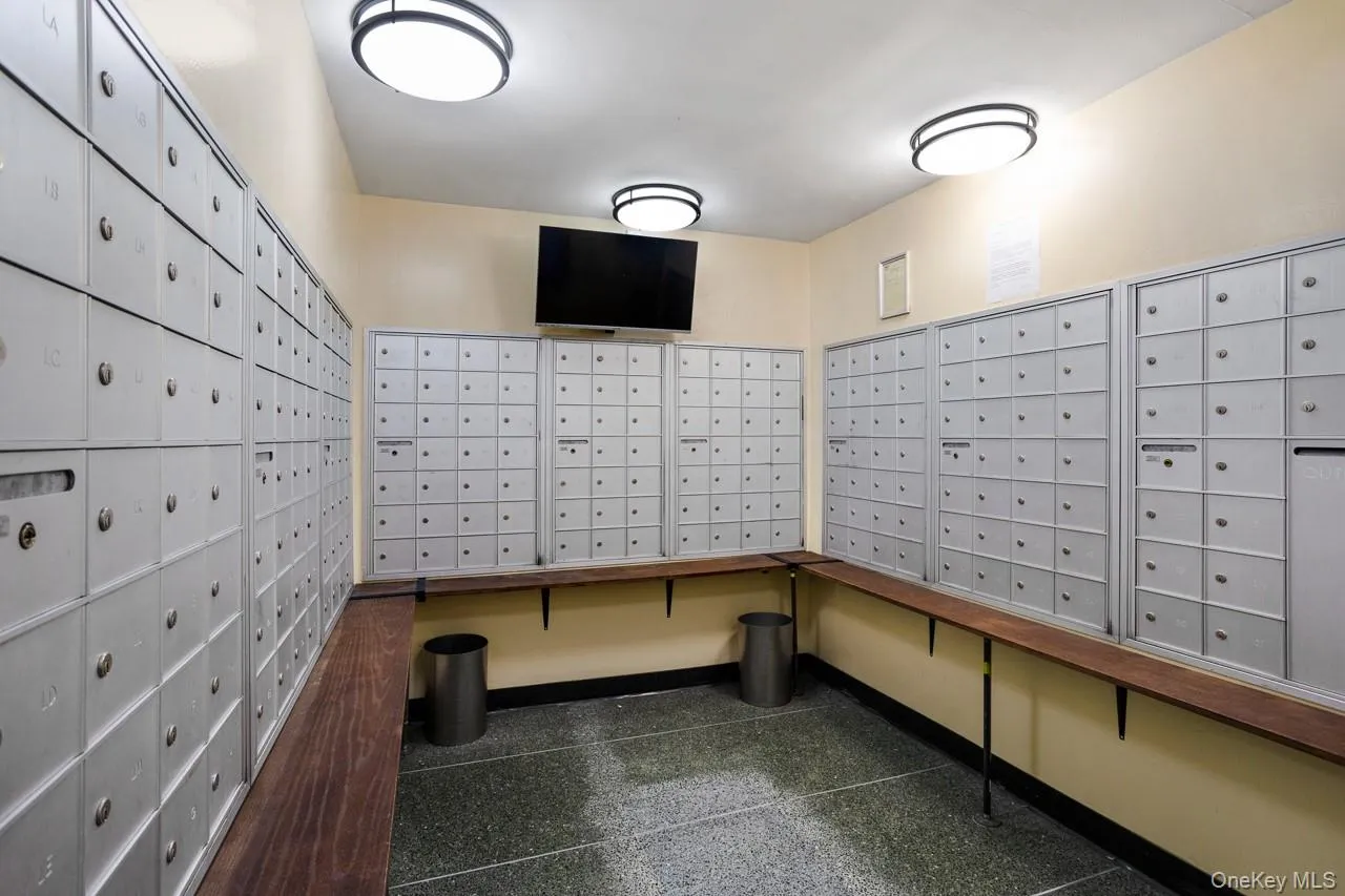 Wall-mounted mailboxes with individual locking compartments Wall-mounted mailboxes with individual locking compartments