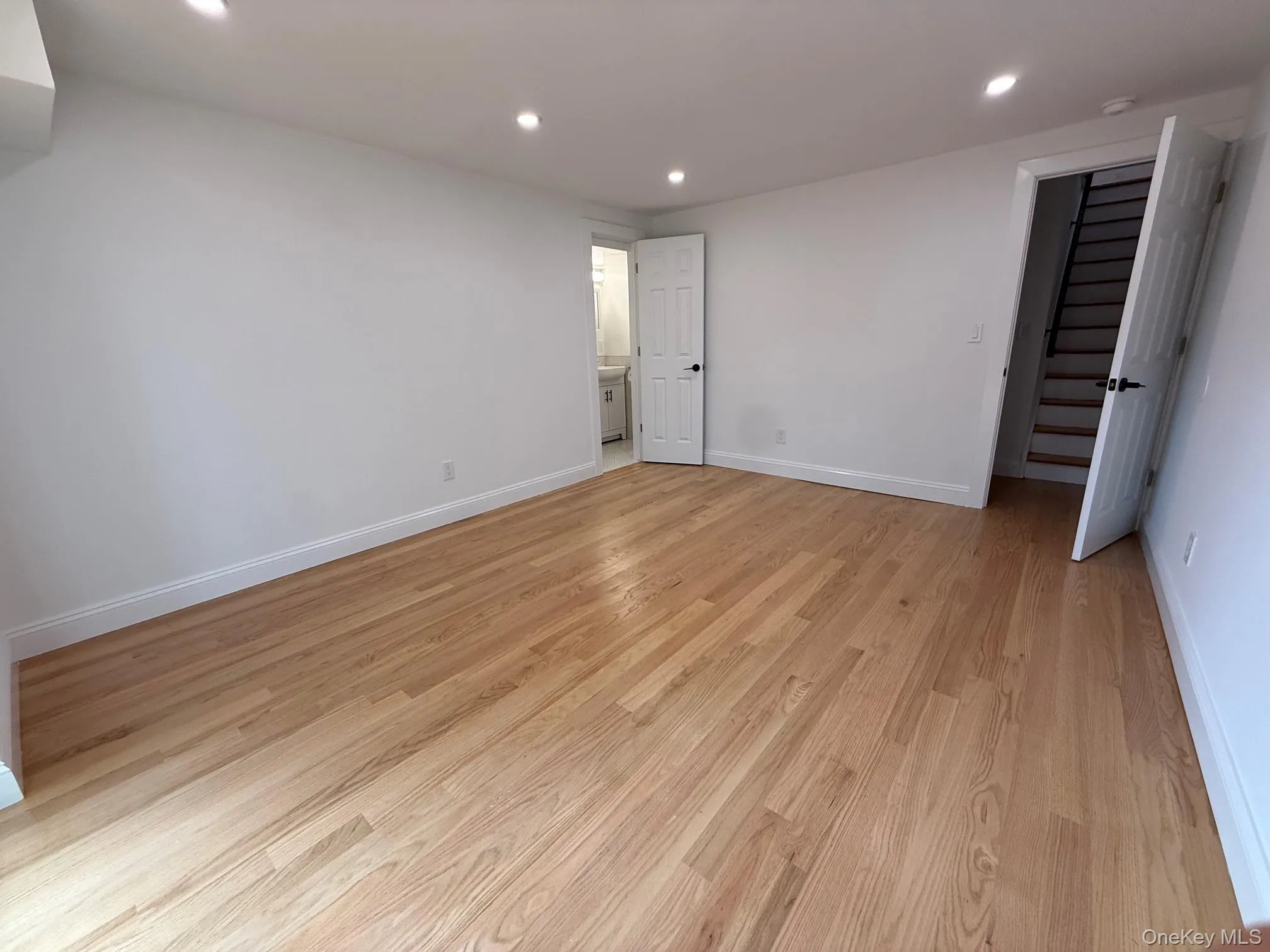 30 Elissa Lane, Yonkers, NY, 3 Bedrooms Bedrooms, 5 Rooms Rooms,2 BathroomsBathrooms,Residential Lease,For Rent,Elissa,0,1054961 30 Elissa Lane, Yonkers, NY, 3 Bedrooms Bedrooms, 5 Rooms Rooms,2 BathroomsBathrooms,Residential Lease,For Rent,Elissa,0,1054961