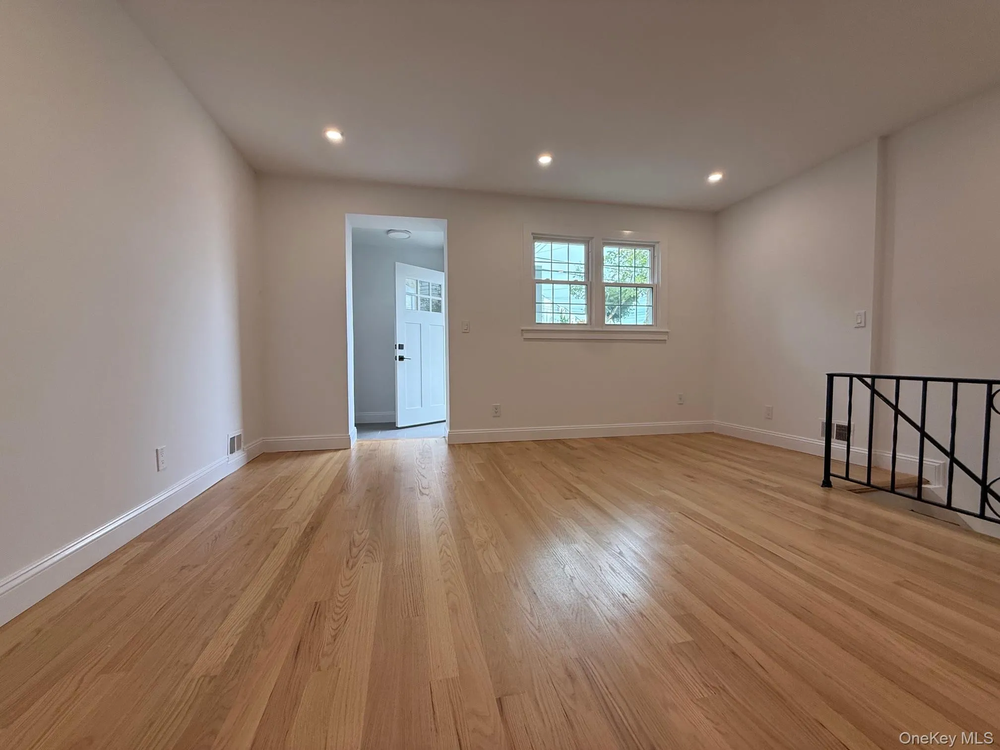 30 Elissa Lane, Yonkers, NY, 3 Bedrooms Bedrooms, 5 Rooms Rooms,2 BathroomsBathrooms,Residential Lease,For Rent,Elissa,0,1054961 30 Elissa Lane, Yonkers, NY, 3 Bedrooms Bedrooms, 5 Rooms Rooms,2 BathroomsBathrooms,Residential Lease,For Rent,Elissa,0,1054961