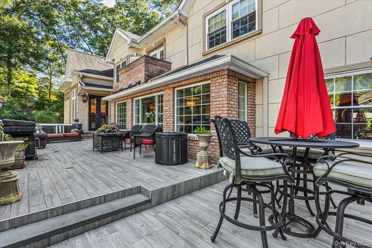 6 Carman Road, Huntington, NY, 4 Bedrooms Bedrooms, 12 Rooms Rooms,5 BathroomsBathrooms,Residential,For Rent,Carman,0,1054964 6 Carman Road, Huntington, NY, 4 Bedrooms Bedrooms, 12 Rooms Rooms,5 BathroomsBathrooms,Residential,For Rent,Carman,0,1054964