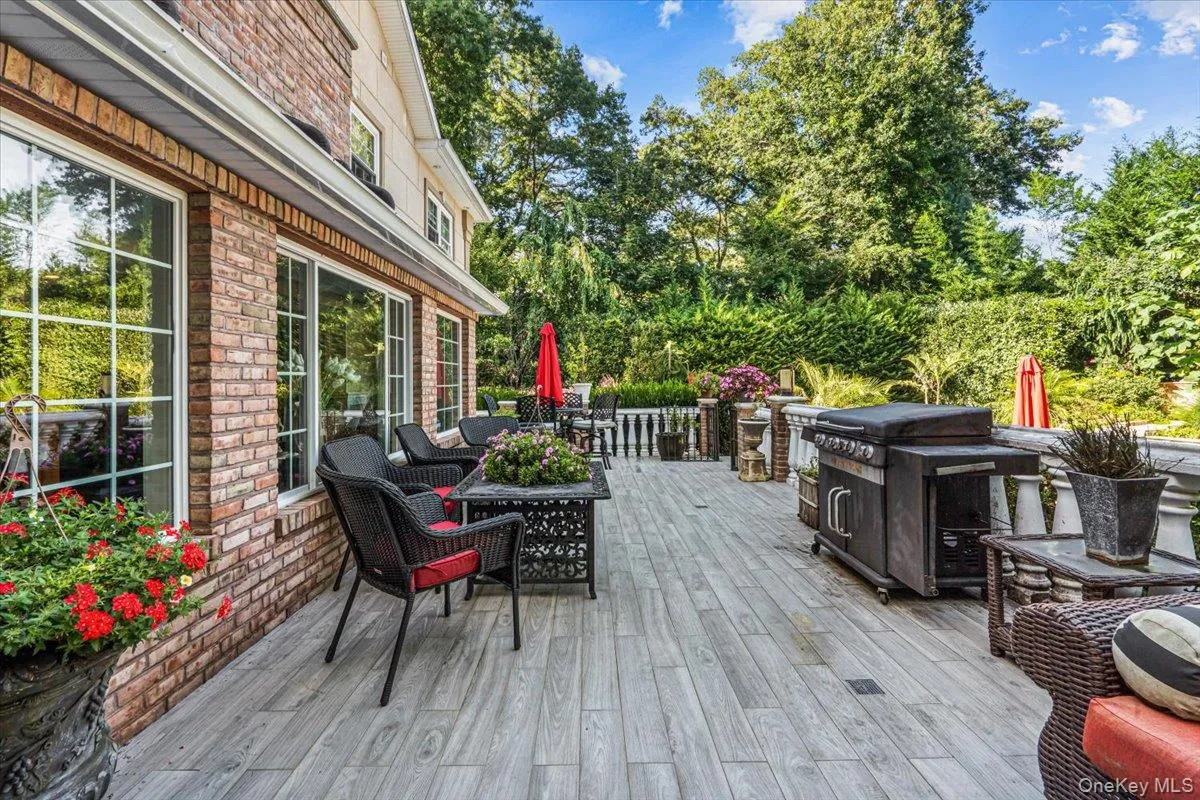 6 Carman Road, Huntington, NY, 4 Bedrooms Bedrooms, 12 Rooms Rooms,5 BathroomsBathrooms,Residential,For Rent,Carman,0,1054964 6 Carman Road, Huntington, NY, 4 Bedrooms Bedrooms, 12 Rooms Rooms,5 BathroomsBathrooms,Residential,For Rent,Carman,0,1054964