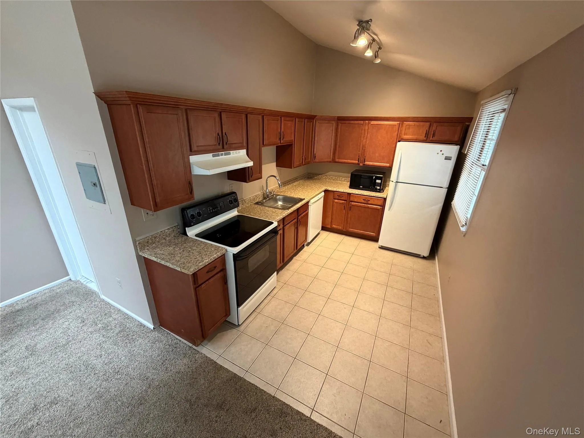 928 Connetquot Avenue, Islip, NY, 6 Bedrooms Bedrooms, 12 Rooms Rooms,2 BathroomsBathrooms,Residential,For Rent,Connetquot,0,1054965 928 Connetquot Avenue, Islip, NY, 6 Bedrooms Bedrooms, 12 Rooms Rooms,2 BathroomsBathrooms,Residential,For Rent,Connetquot,0,1054965