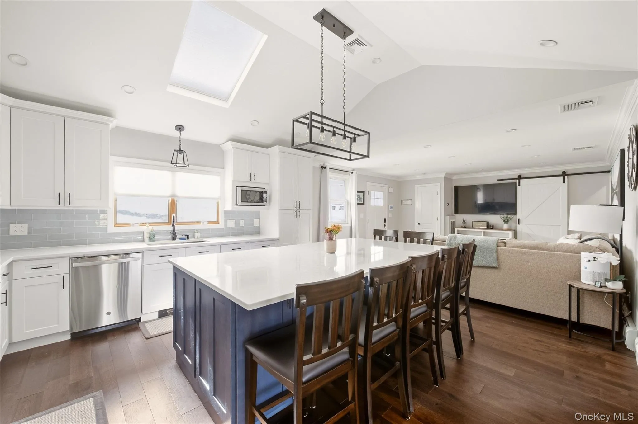188 Strong Avenue, Babylon, NY, 3 Bedrooms Bedrooms, 8 Rooms Rooms,2 BathroomsBathrooms,Residential,For Rent,Strong,0,1054970 188 Strong Avenue, Babylon, NY, 3 Bedrooms Bedrooms, 8 Rooms Rooms,2 BathroomsBathrooms,Residential,For Rent,Strong,0,1054970