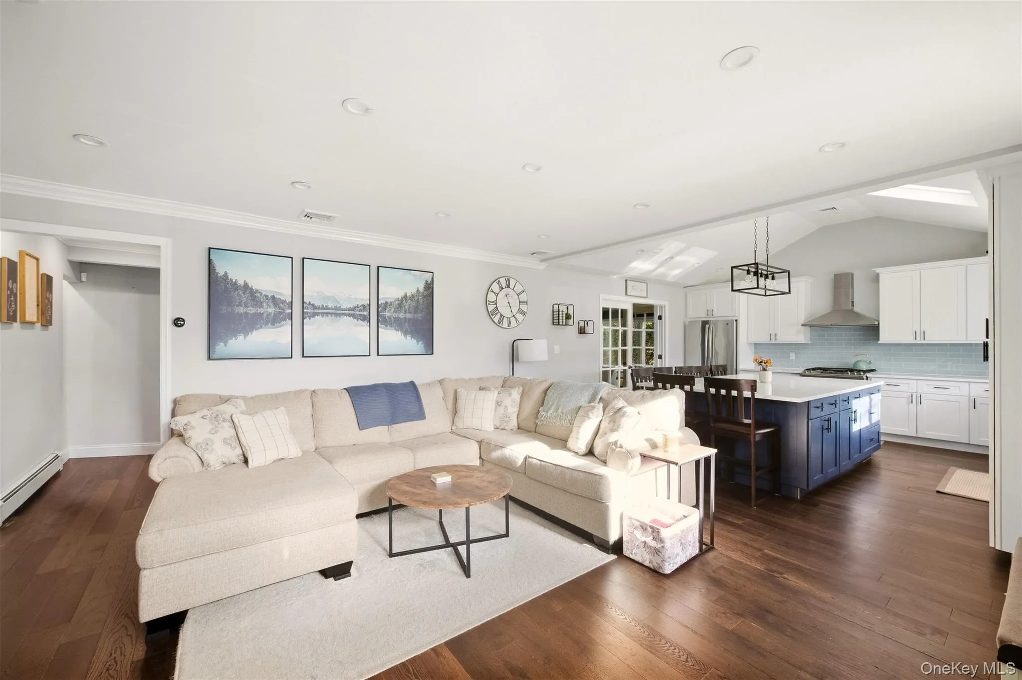 188 Strong Avenue, Babylon, NY, 3 Bedrooms Bedrooms, 8 Rooms Rooms,2 BathroomsBathrooms,Residential,For Rent,Strong,0,1054970 188 Strong Avenue, Babylon, NY, 3 Bedrooms Bedrooms, 8 Rooms Rooms,2 BathroomsBathrooms,Residential,For Rent,Strong,0,1054970