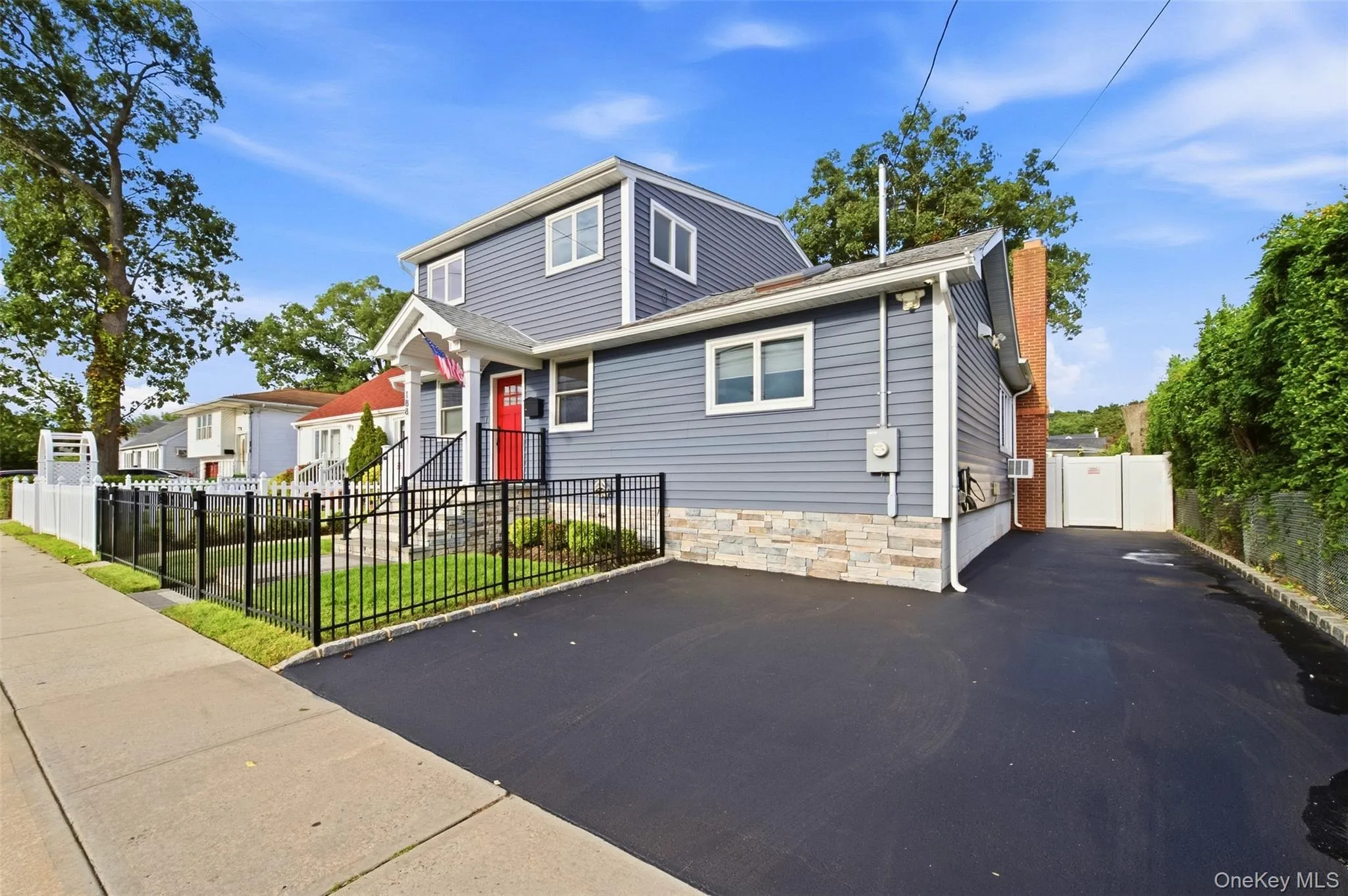 188 Strong Avenue, Babylon, NY, 3 Bedrooms Bedrooms, 8 Rooms Rooms,2 BathroomsBathrooms,Residential,For Rent,Strong,0,1054970 188 Strong Avenue, Babylon, NY, 3 Bedrooms Bedrooms, 8 Rooms Rooms,2 BathroomsBathrooms,Residential,For Rent,Strong,0,1054970