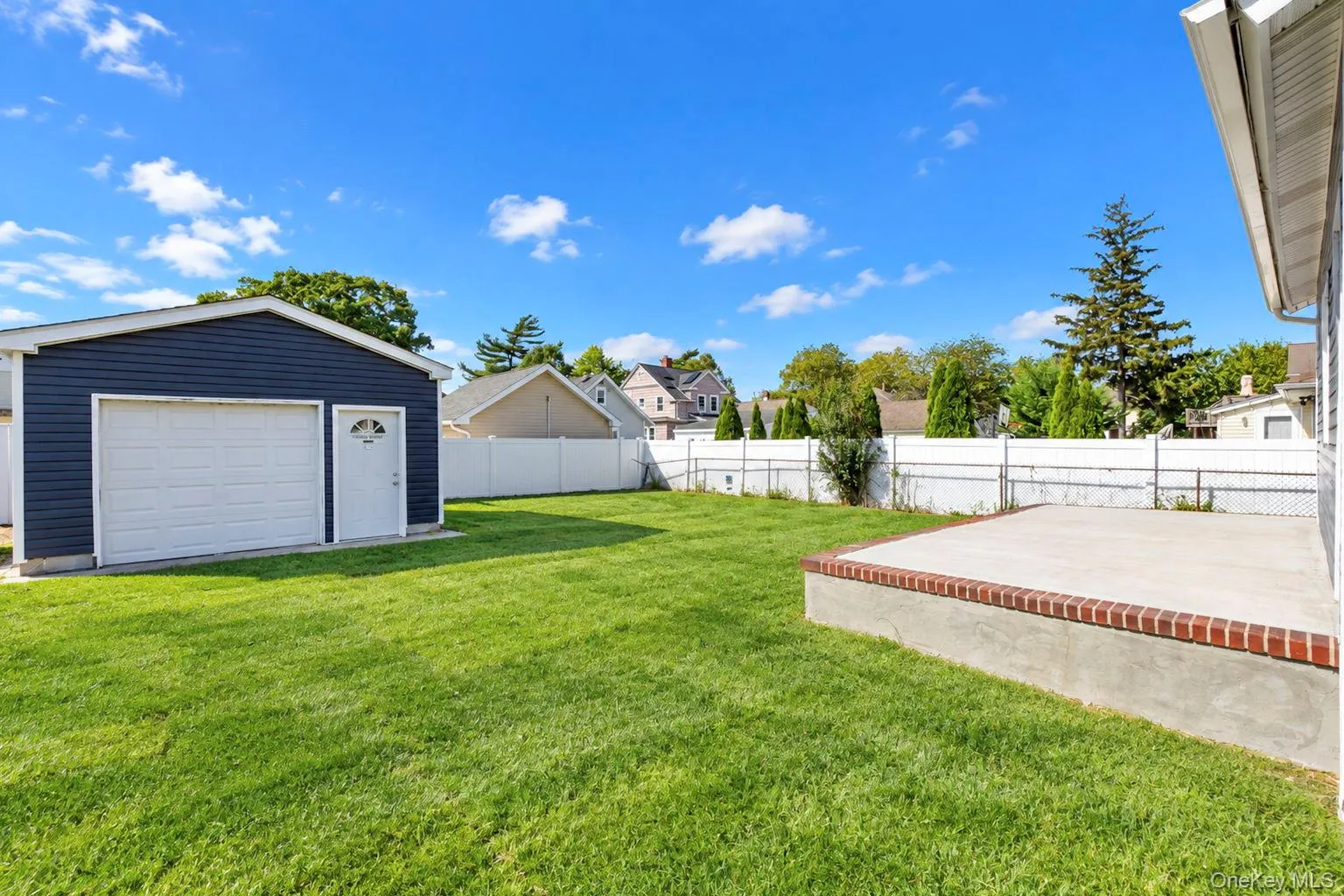 8 Burchell Boulevard, Islip, NY, 3 Bedrooms Bedrooms, 8 Rooms Rooms,2 BathroomsBathrooms,Residential,For Rent,Burchell,0,1054977 8 Burchell Boulevard, Islip, NY, 3 Bedrooms Bedrooms, 8 Rooms Rooms,2 BathroomsBathrooms,Residential,For Rent,Burchell,0,1054977