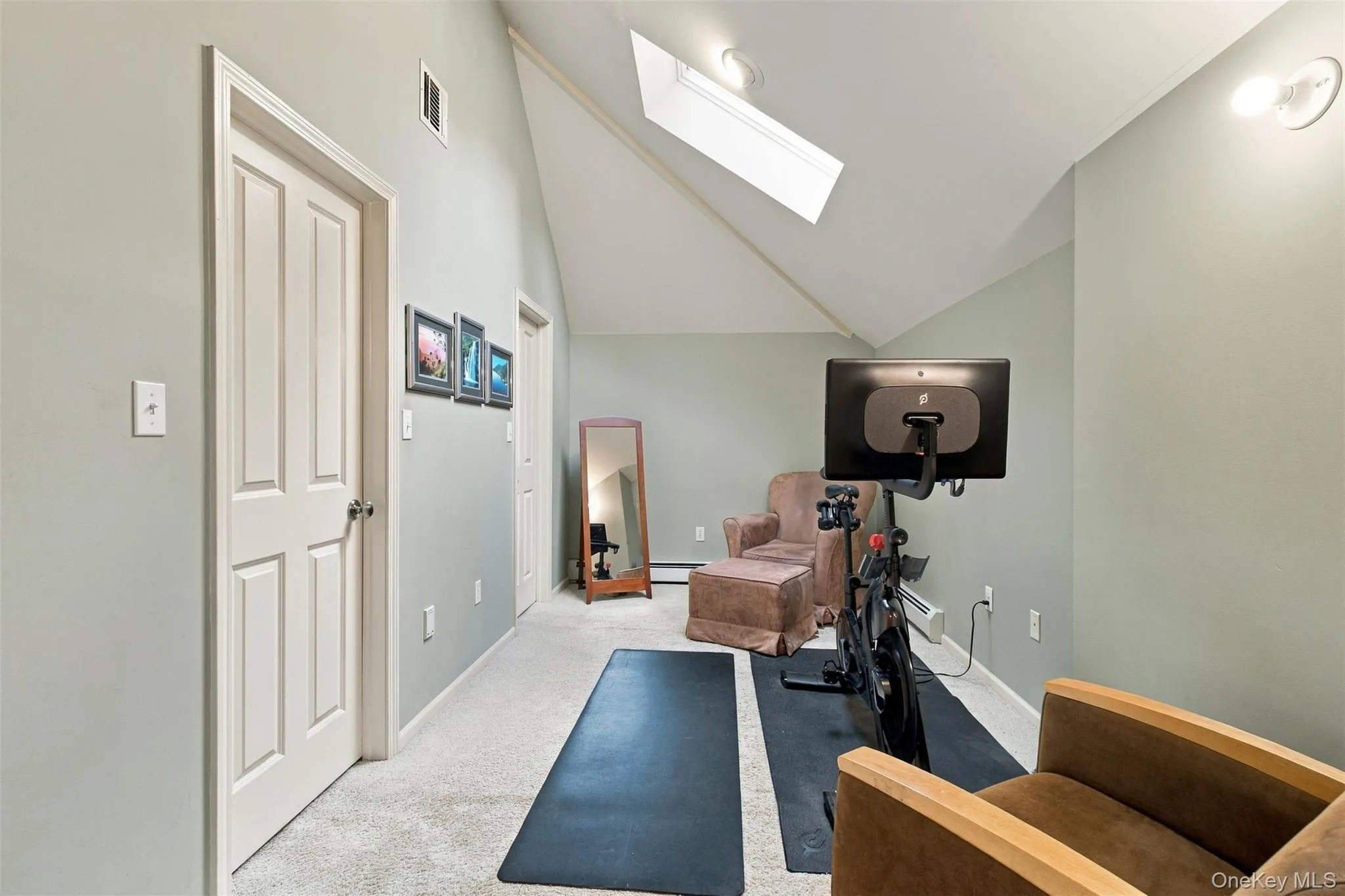 Primary bedroom's bonus room Primary bedroom's bonus room
