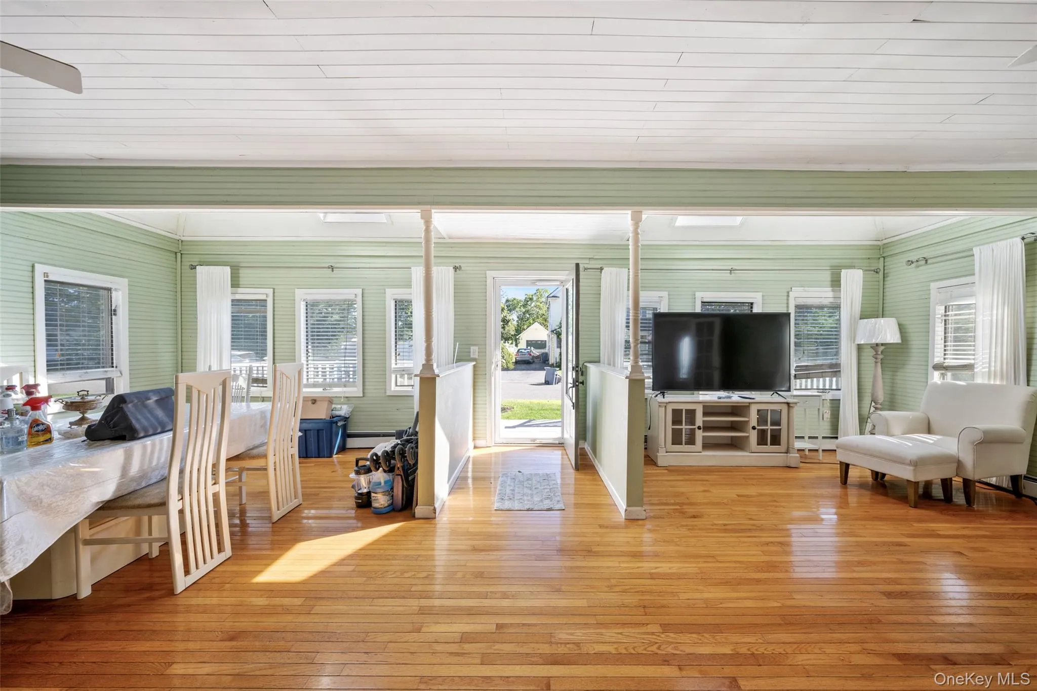 9 Watson, Islip, NY, 4 Bedrooms Bedrooms, 10 Rooms Rooms,4 BathroomsBathrooms,Residential,For Rent,Watson,0,1054994 9 Watson, Islip, NY, 4 Bedrooms Bedrooms, 10 Rooms Rooms,4 BathroomsBathrooms,Residential,For Rent,Watson,0,1054994