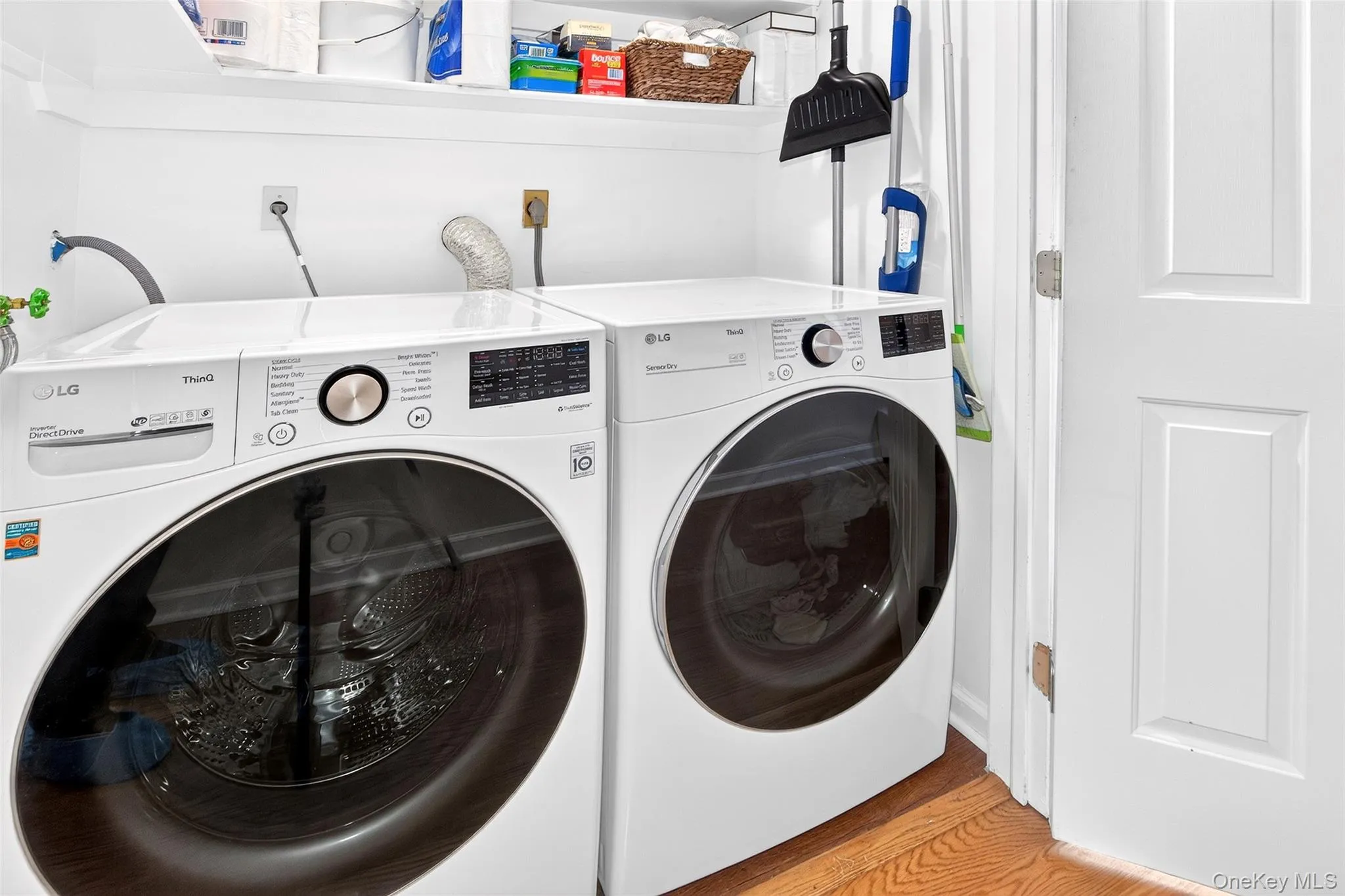 36 Greenridge Avenue, White Plains, NY, 2 Bedrooms Bedrooms, 5 Rooms Rooms,2 BathroomsBathrooms,Residential,For Rent,Greenridge,0,1054995 36 Greenridge Avenue, White Plains, NY, 2 Bedrooms Bedrooms, 5 Rooms Rooms,2 BathroomsBathrooms,Residential,For Rent,Greenridge,0,1054995