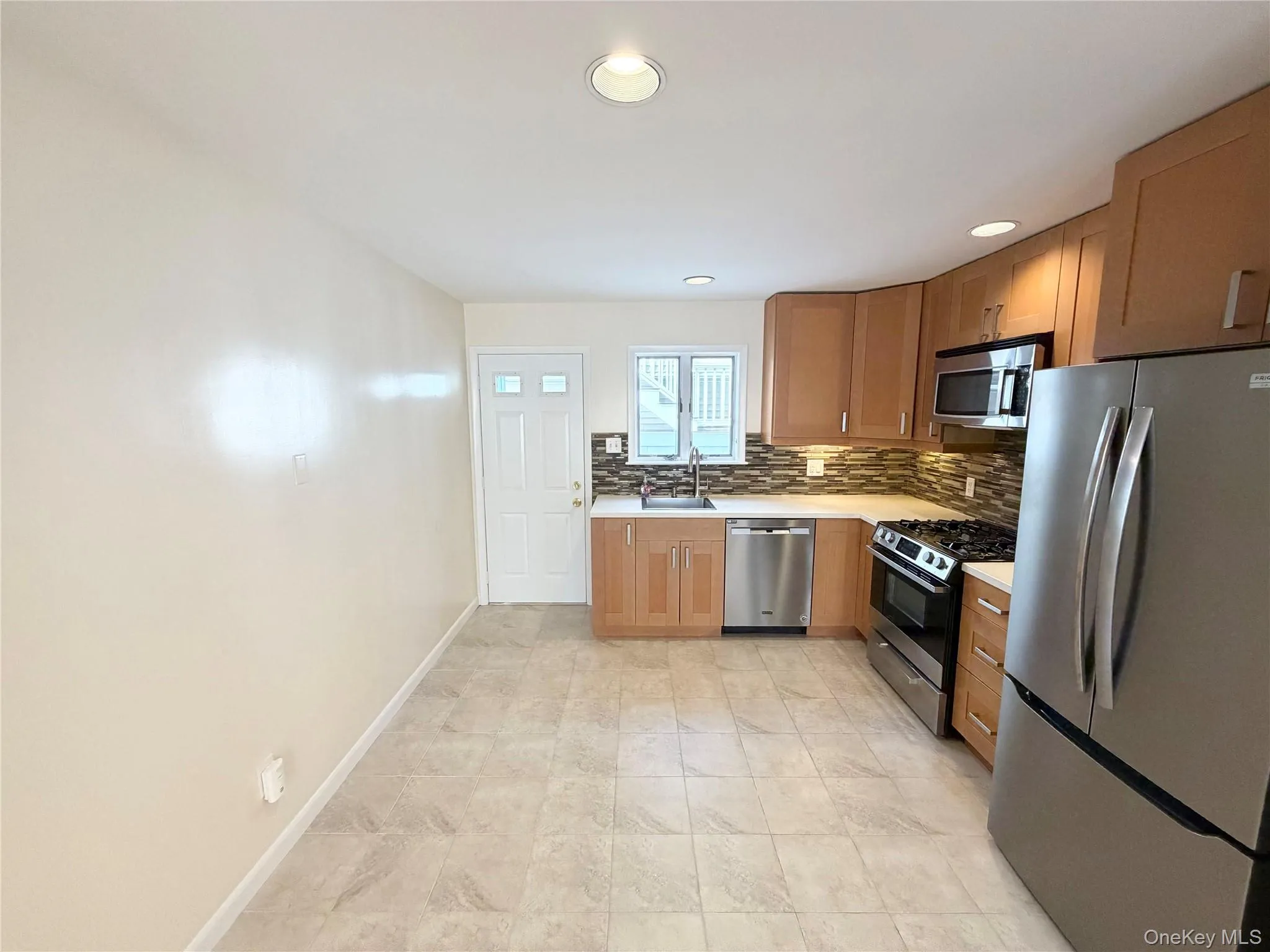 367 Pine Street, Long Beach, NY, 3 Bedrooms Bedrooms, 6 Rooms Rooms,2 BathroomsBathrooms,Residential Lease,For Rent,Pine,0,1055001 367 Pine Street, Long Beach, NY, 3 Bedrooms Bedrooms, 6 Rooms Rooms,2 BathroomsBathrooms,Residential Lease,For Rent,Pine,0,1055001