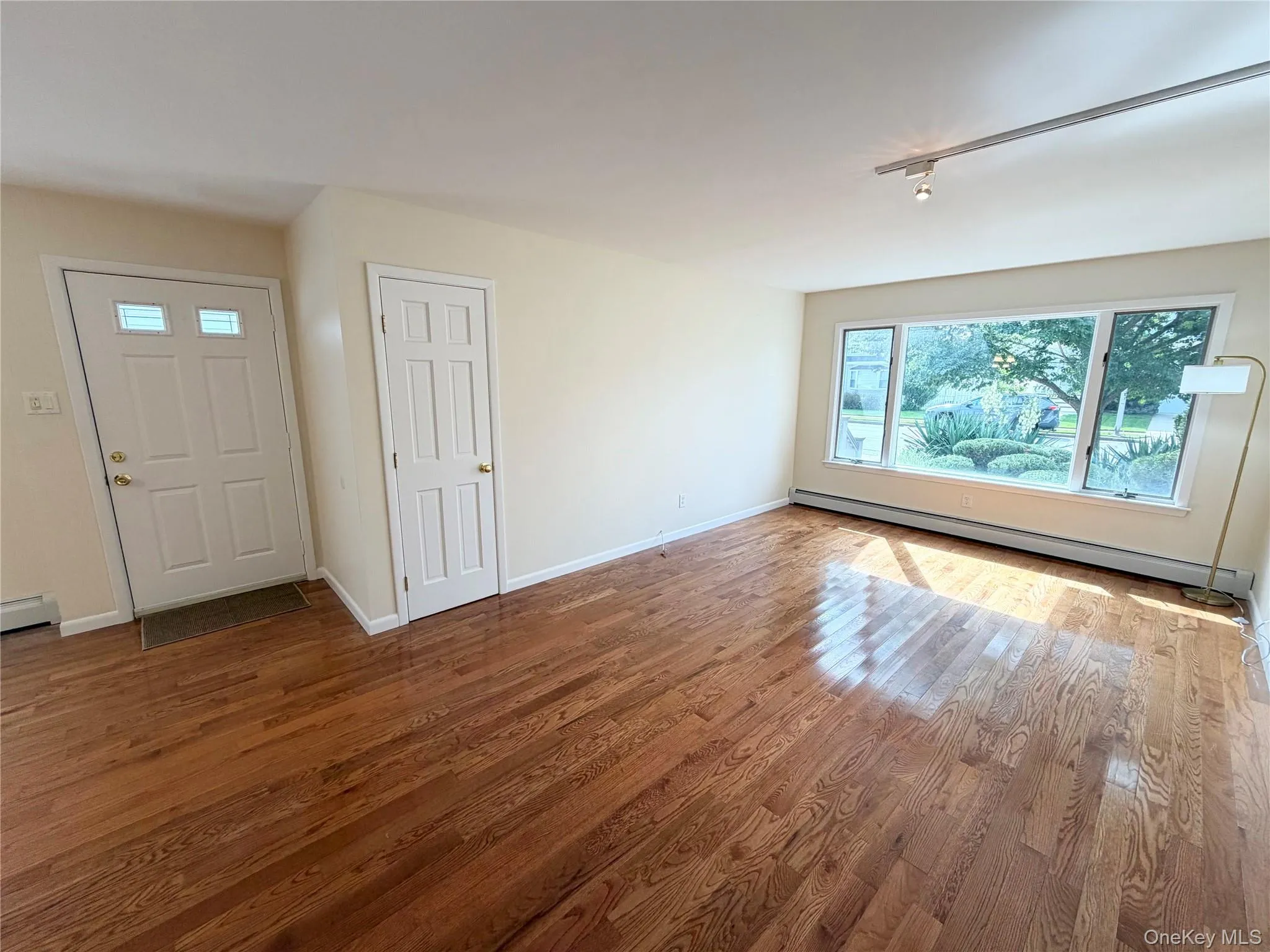 367 Pine Street, Long Beach, NY, 3 Bedrooms Bedrooms, 6 Rooms Rooms,2 BathroomsBathrooms,Residential Lease,For Rent,Pine,0,1055001 367 Pine Street, Long Beach, NY, 3 Bedrooms Bedrooms, 6 Rooms Rooms,2 BathroomsBathrooms,Residential Lease,For Rent,Pine,0,1055001