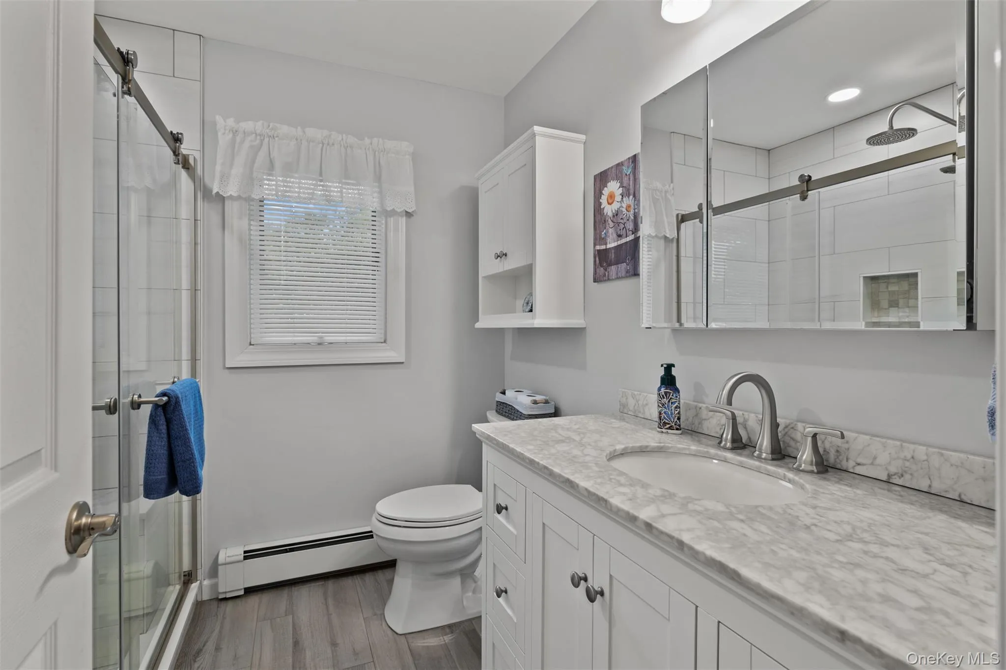 380 Clinton Avenue, Babylon, NY, 3 Bedrooms Bedrooms, 6 Rooms Rooms,1 BathroomBathrooms,Residential,For Rent,Clinton,0,1055006 380 Clinton Avenue, Babylon, NY, 3 Bedrooms Bedrooms, 6 Rooms Rooms,1 BathroomBathrooms,Residential,For Rent,Clinton,0,1055006