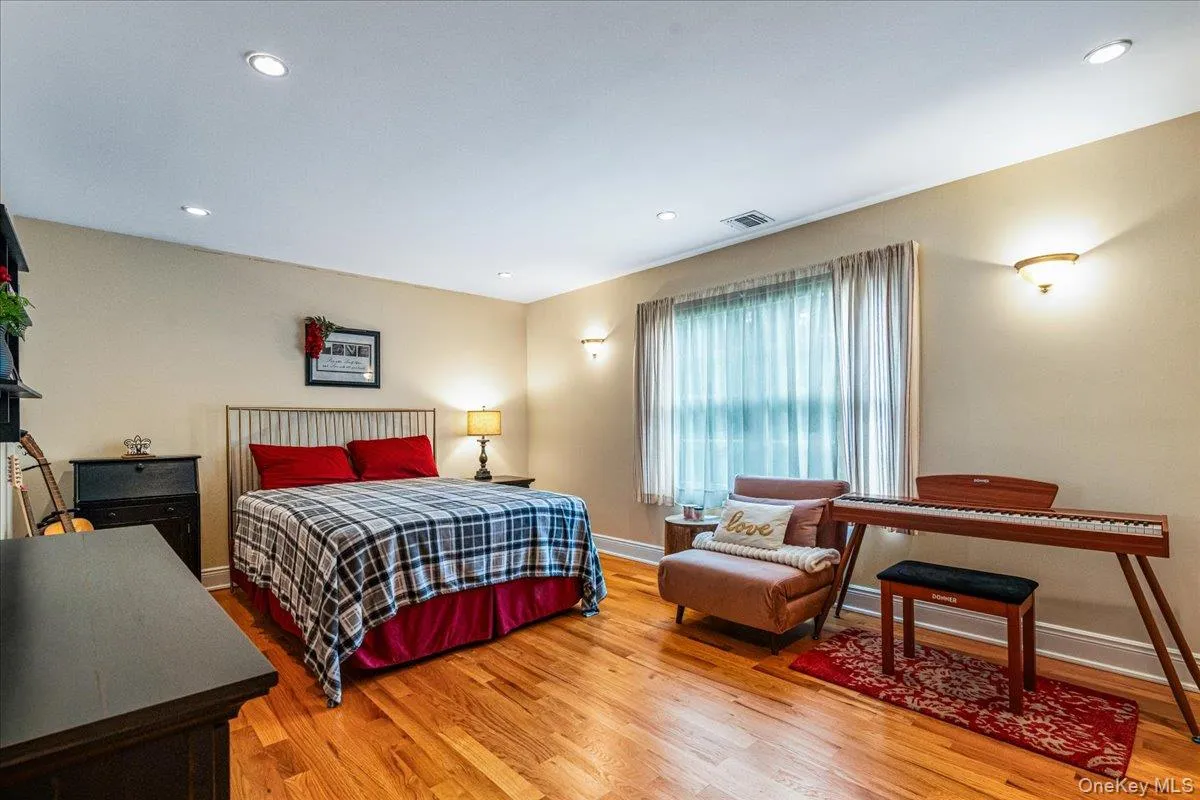 53 State Place, Huntington, NY, 4 Bedrooms Bedrooms, 10 Rooms Rooms,2 BathroomsBathrooms,Residential,For Rent,State,0,1055011 53 State Place, Huntington, NY, 4 Bedrooms Bedrooms, 10 Rooms Rooms,2 BathroomsBathrooms,Residential,For Rent,State,0,1055011