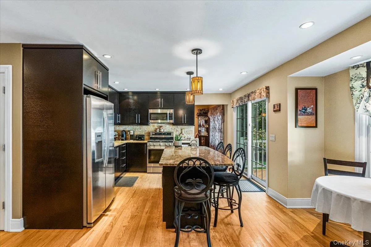 53 State Place, Huntington, NY, 4 Bedrooms Bedrooms, 10 Rooms Rooms,2 BathroomsBathrooms,Residential,For Rent,State,0,1055011 53 State Place, Huntington, NY, 4 Bedrooms Bedrooms, 10 Rooms Rooms,2 BathroomsBathrooms,Residential,For Rent,State,0,1055011