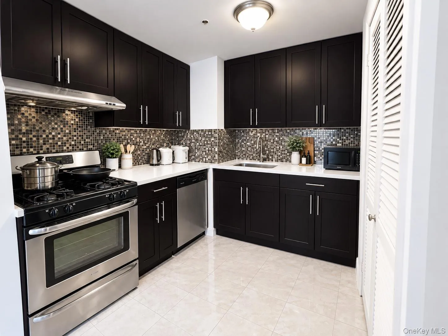 14326 41st Avenue, New York, NY, 2 Bedrooms Bedrooms, 5 Rooms Rooms,2 BathroomsBathrooms,Residential Lease,For Rent,41st,0,1055015 14326 41st Avenue, New York, NY, 2 Bedrooms Bedrooms, 5 Rooms Rooms,2 BathroomsBathrooms,Residential Lease,For Rent,41st,0,1055015