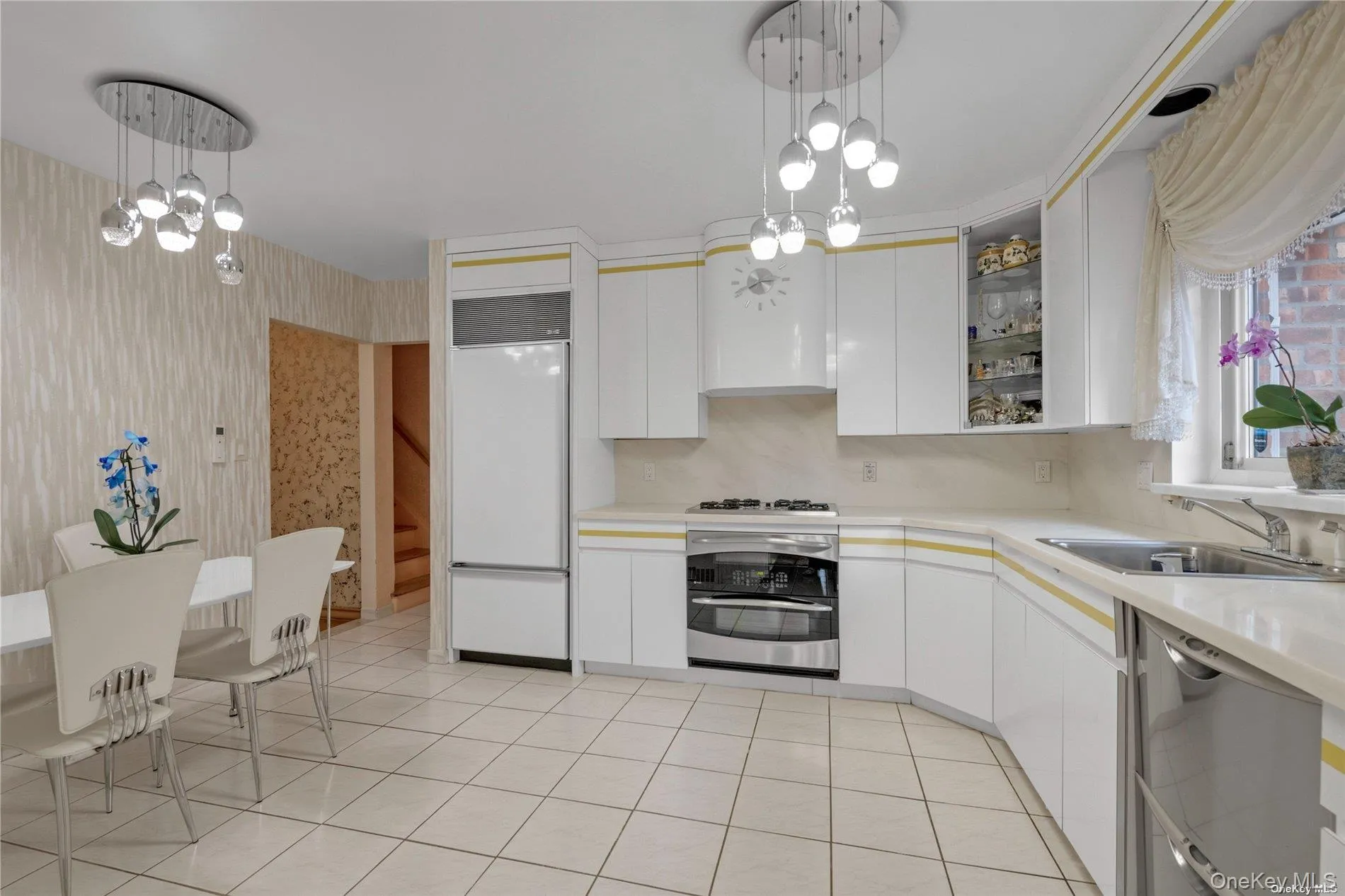 65-24 Ellwell Crescent, New York, NY, 5 Bedrooms Bedrooms, 9 Rooms Rooms,2 BathroomsBathrooms,Residential,For Rent,Ellwell,0,1055020 65-24 Ellwell Crescent, New York, NY, 5 Bedrooms Bedrooms, 9 Rooms Rooms,2 BathroomsBathrooms,Residential,For Rent,Ellwell,0,1055020
