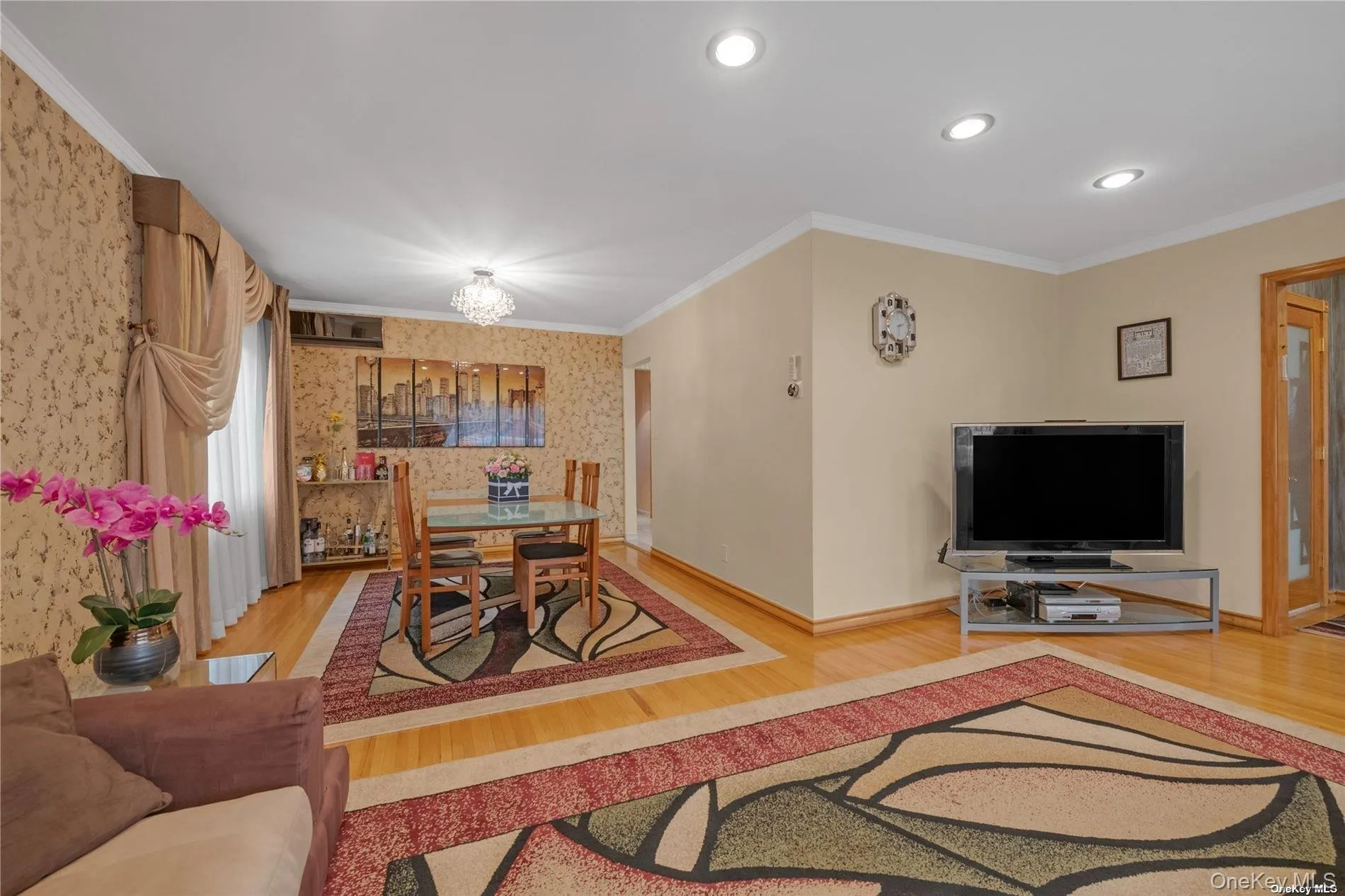 65-24 Ellwell Crescent, New York, NY, 5 Bedrooms Bedrooms, 9 Rooms Rooms,2 BathroomsBathrooms,Residential,For Rent,Ellwell,0,1055020 65-24 Ellwell Crescent, New York, NY, 5 Bedrooms Bedrooms, 9 Rooms Rooms,2 BathroomsBathrooms,Residential,For Rent,Ellwell,0,1055020