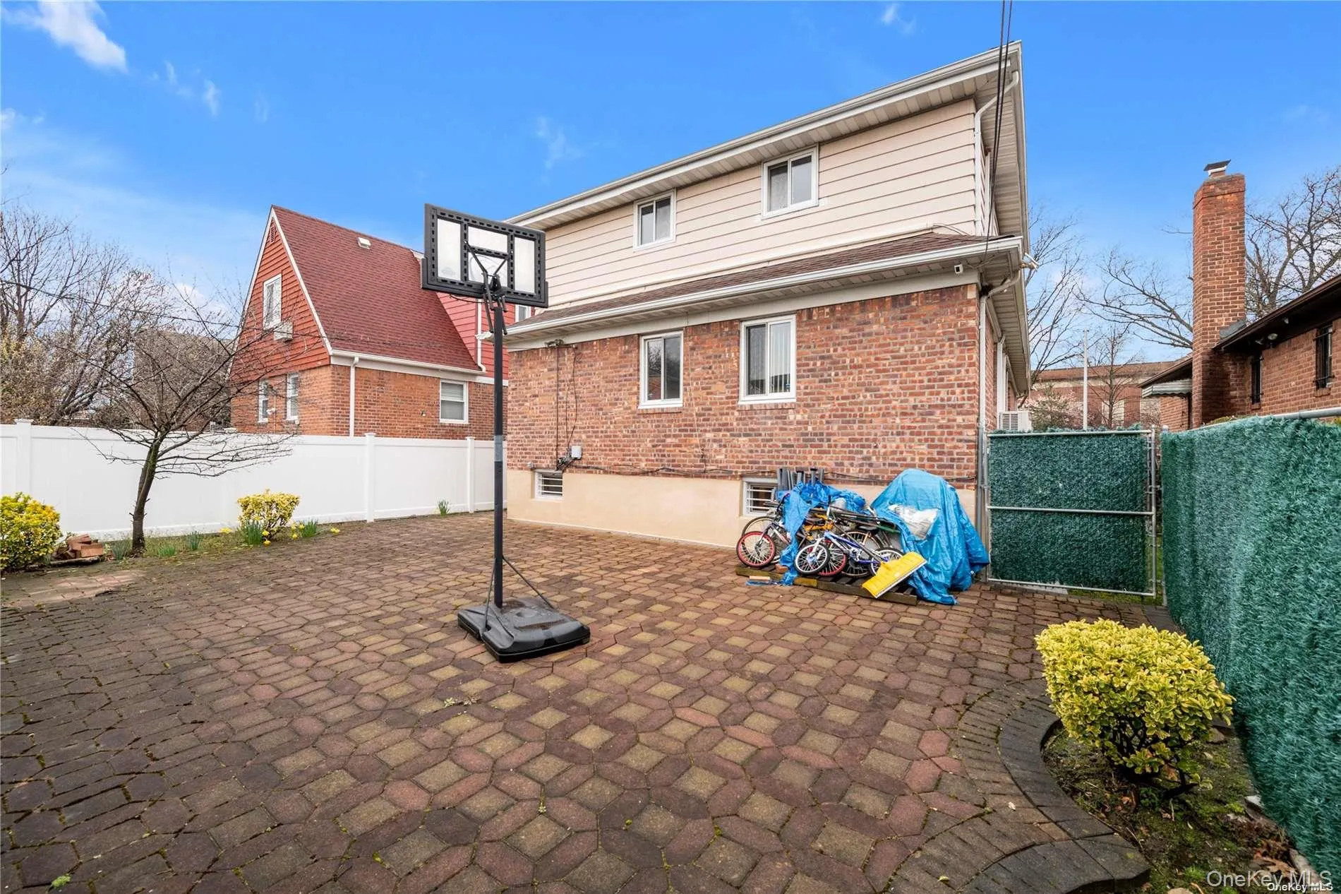 65-24 Ellwell Crescent, New York, NY, 5 Bedrooms Bedrooms, 9 Rooms Rooms,2 BathroomsBathrooms,Residential,For Rent,Ellwell,0,1055020 65-24 Ellwell Crescent, New York, NY, 5 Bedrooms Bedrooms, 9 Rooms Rooms,2 BathroomsBathrooms,Residential,For Rent,Ellwell,0,1055020