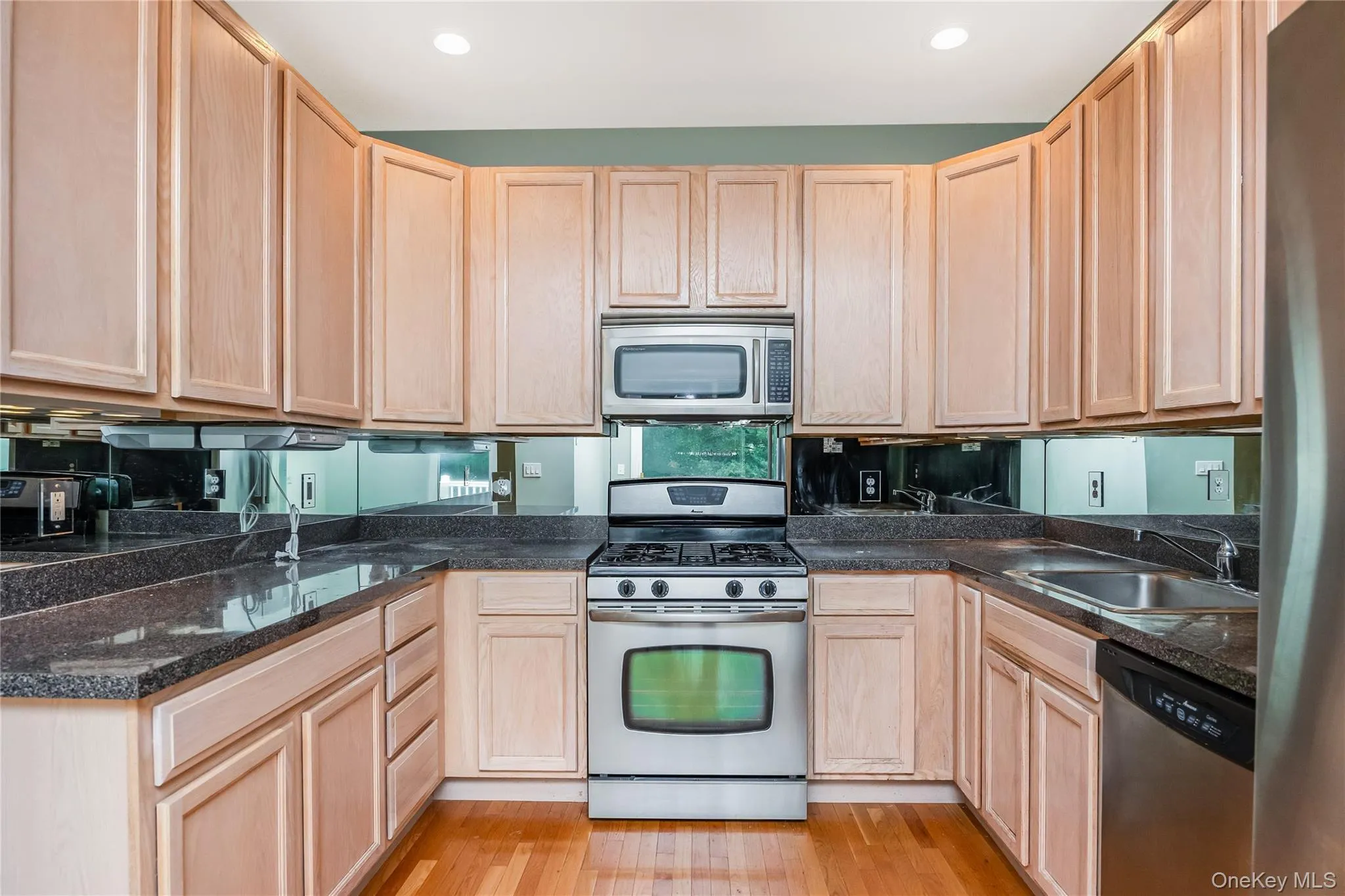 218 Kettles Lane, Brookhaven, NY, 2 Bedrooms Bedrooms, 7 Rooms Rooms,2 BathroomsBathrooms,Residential,For Rent,Kettles,0,1055023 218 Kettles Lane, Brookhaven, NY, 2 Bedrooms Bedrooms, 7 Rooms Rooms,2 BathroomsBathrooms,Residential,For Rent,Kettles,0,1055023