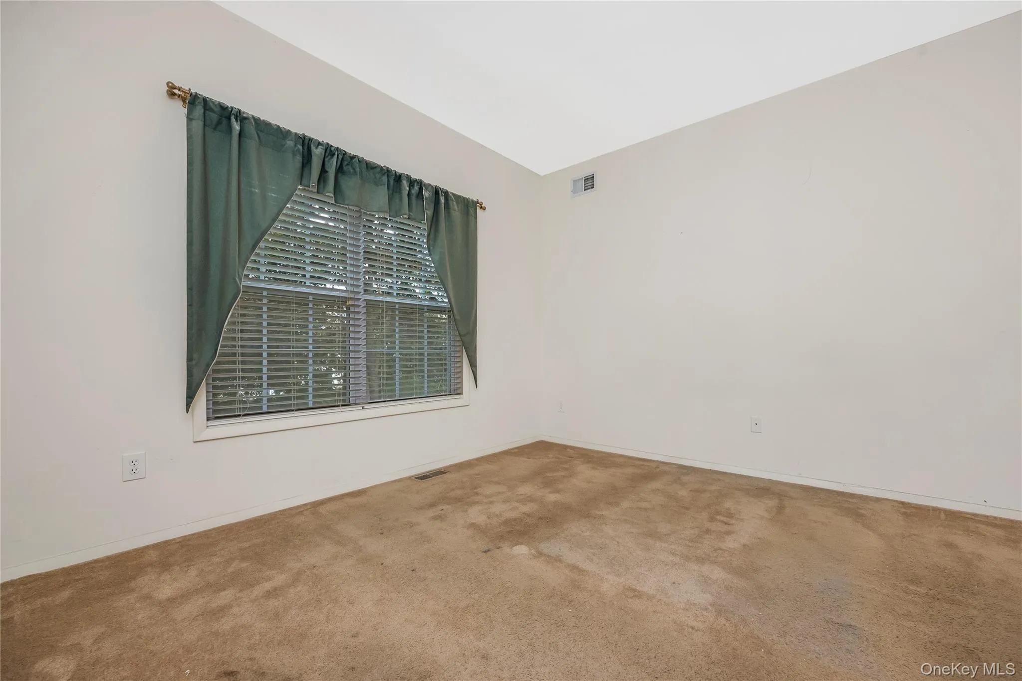 218 Kettles Lane, Brookhaven, NY, 2 Bedrooms Bedrooms, 7 Rooms Rooms,2 BathroomsBathrooms,Residential,For Rent,Kettles,0,1055023 218 Kettles Lane, Brookhaven, NY, 2 Bedrooms Bedrooms, 7 Rooms Rooms,2 BathroomsBathrooms,Residential,For Rent,Kettles,0,1055023