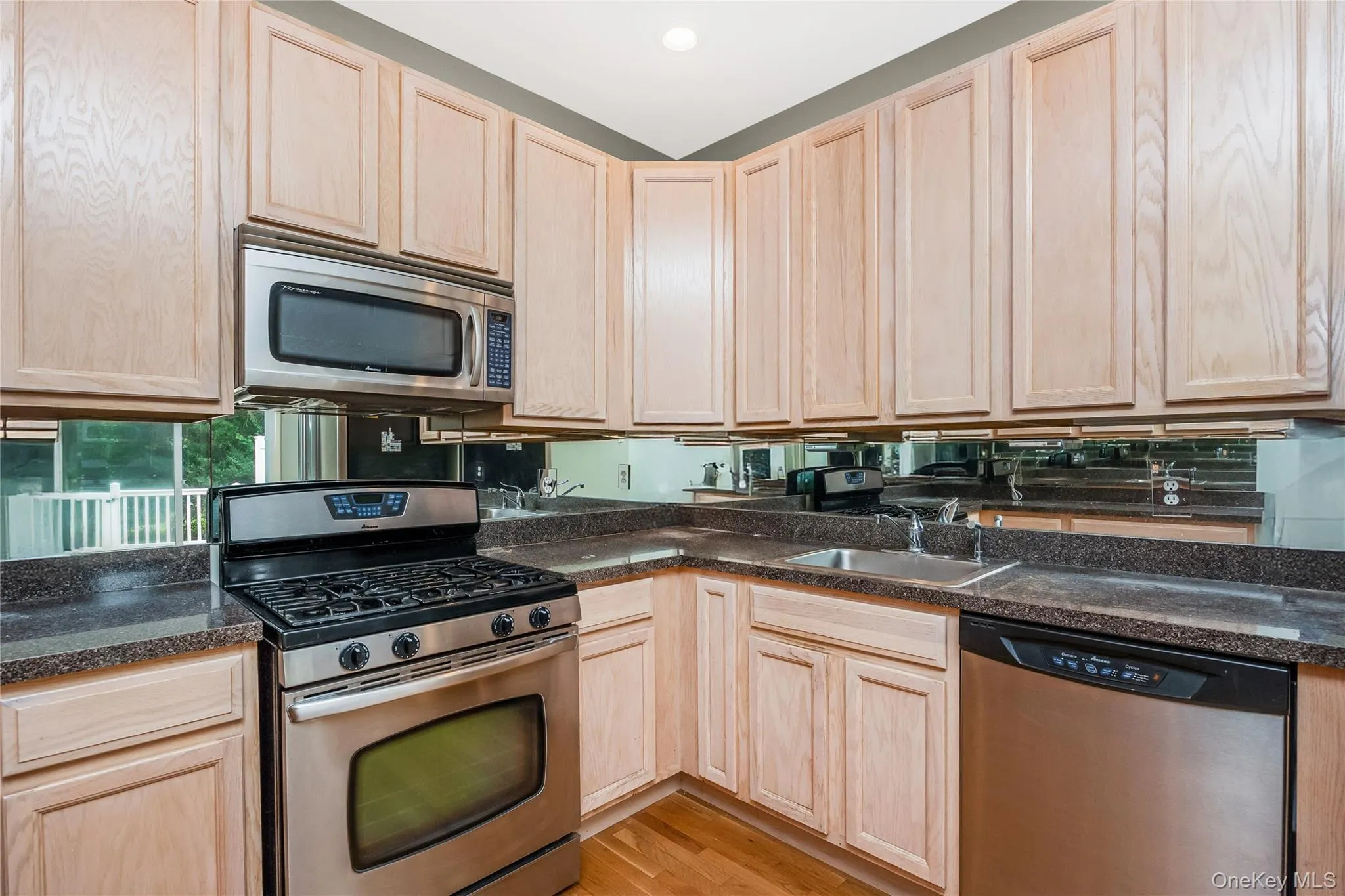 218 Kettles Lane, Brookhaven, NY, 2 Bedrooms Bedrooms, 7 Rooms Rooms,2 BathroomsBathrooms,Residential,For Rent,Kettles,0,1055023 218 Kettles Lane, Brookhaven, NY, 2 Bedrooms Bedrooms, 7 Rooms Rooms,2 BathroomsBathrooms,Residential,For Rent,Kettles,0,1055023