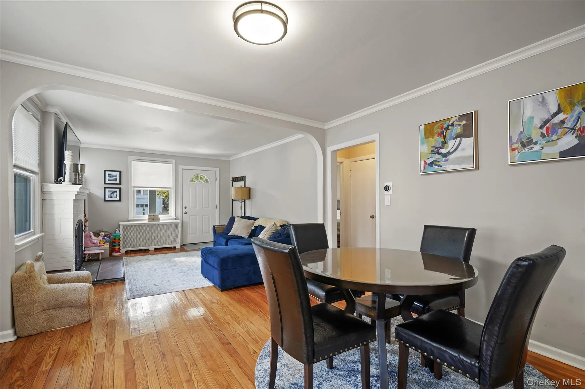 Bright and sunny open concept living area with plenty of space to relax, play and eat. Bright and sunny open concept living area with plenty of space to relax, play and eat.