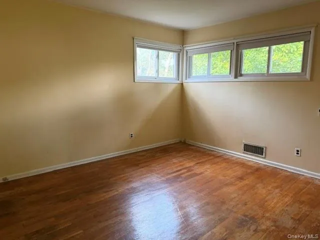 46 Alexander Drive, Oyster Bay, NY, 3 Bedroom Bedrooms, 6 Room Rooms,1 BathroomBathrooms,Residential Lease,For Rent,Alexander,0,1055031 46 Alexander Drive, Oyster Bay, NY, 3 Bedroom Bedrooms, 6 Room Rooms,1 BathroomBathrooms,Residential Lease,For Rent,Alexander,0,1055031