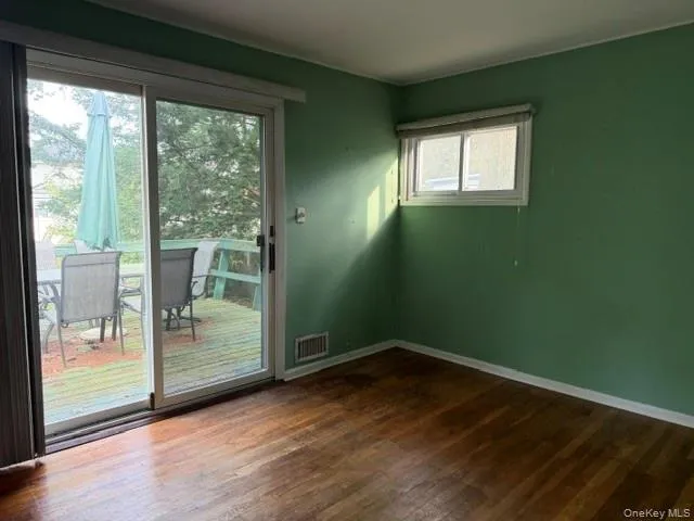 46 Alexander Drive, Oyster Bay, NY, 3 Bedroom Bedrooms, 6 Room Rooms,1 BathroomBathrooms,Residential Lease,For Rent,Alexander,0,1055031 46 Alexander Drive, Oyster Bay, NY, 3 Bedroom Bedrooms, 6 Room Rooms,1 BathroomBathrooms,Residential Lease,For Rent,Alexander,0,1055031