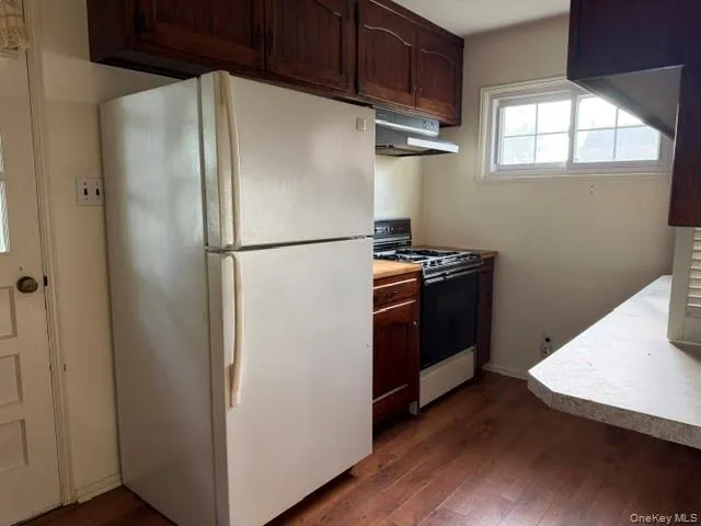 46 Alexander Drive, Oyster Bay, NY, 3 Bedroom Bedrooms, 6 Room Rooms,1 BathroomBathrooms,Residential Lease,For Rent,Alexander,0,1055031 46 Alexander Drive, Oyster Bay, NY, 3 Bedroom Bedrooms, 6 Room Rooms,1 BathroomBathrooms,Residential Lease,For Rent,Alexander,0,1055031