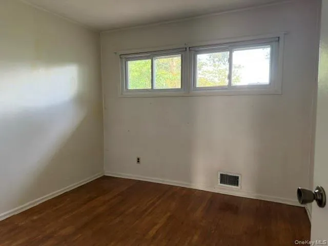 46 Alexander Drive, Oyster Bay, NY, 3 Bedroom Bedrooms, 6 Room Rooms,1 BathroomBathrooms,Residential Lease,For Rent,Alexander,0,1055031 46 Alexander Drive, Oyster Bay, NY, 3 Bedroom Bedrooms, 6 Room Rooms,1 BathroomBathrooms,Residential Lease,For Rent,Alexander,0,1055031