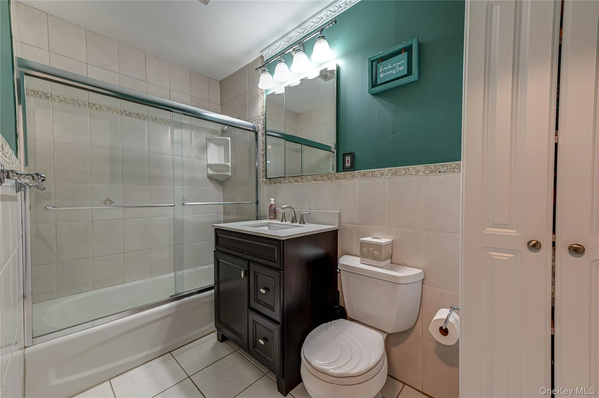 Full Bath with Adjacent Walk in Closet Full Bath with Adjacent Walk in Closet