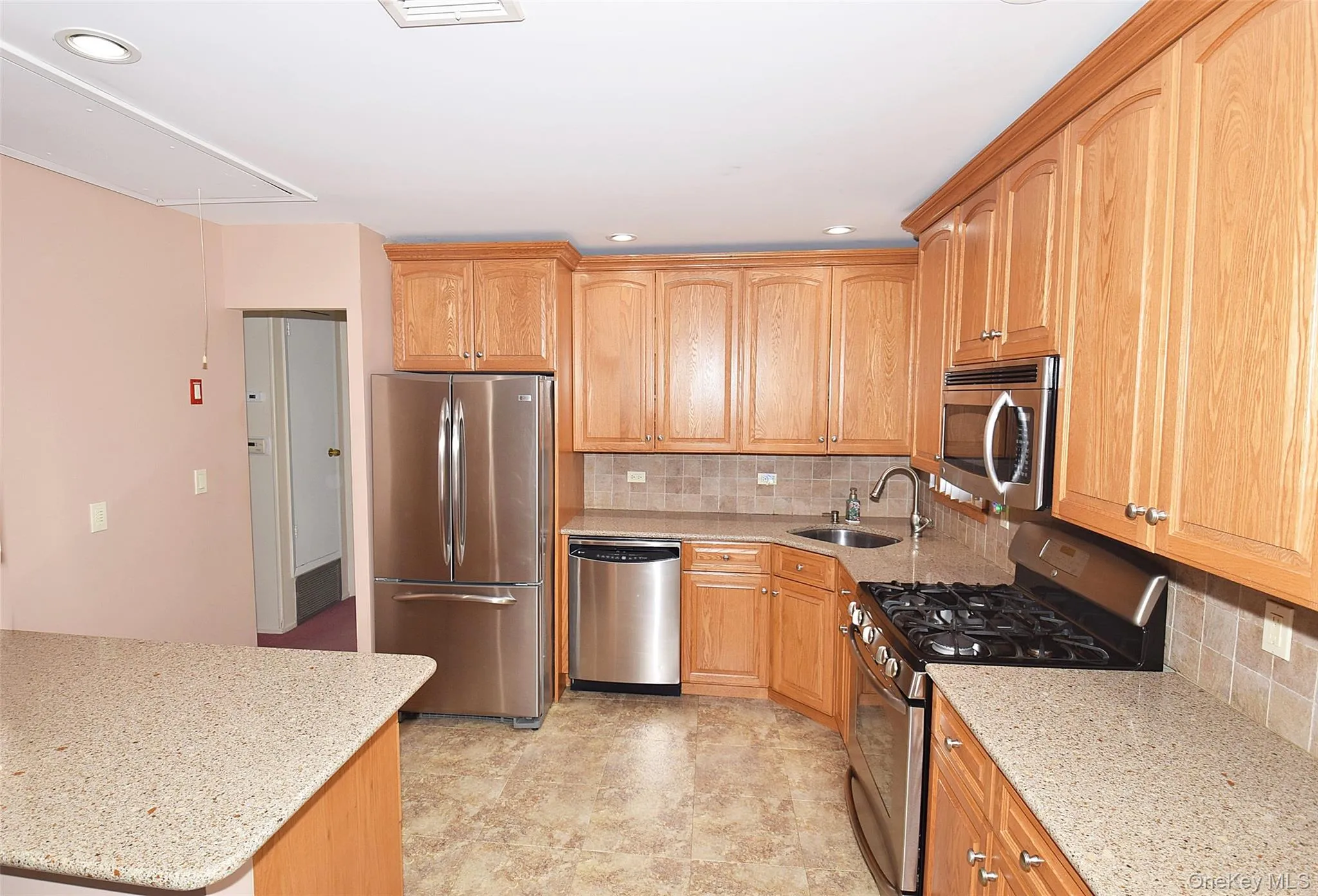 400 Long Beach Avenue, Hempstead, NY, 2 Bedrooms Bedrooms, 6 Rooms Rooms,1 BathroomBathrooms,Residential,For Rent,Long Beach,0,1055036 400 Long Beach Avenue, Hempstead, NY, 2 Bedrooms Bedrooms, 6 Rooms Rooms,1 BathroomBathrooms,Residential,For Rent,Long Beach,0,1055036