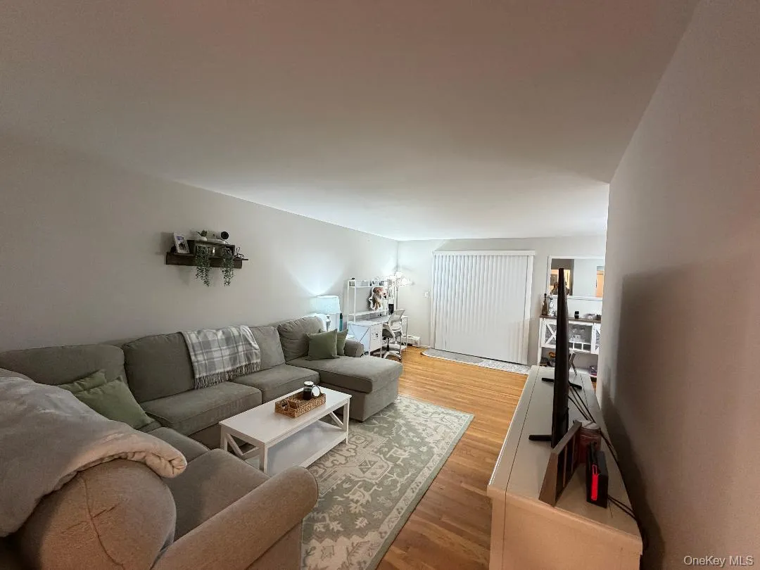 5 Church Lane, Clarkstown, NY, 1 Bedroom Bedrooms, 3 Rooms Rooms,1 BathroomBathrooms,Residential Lease,For Rent,Church,0,1055037 5 Church Lane, Clarkstown, NY, 1 Bedroom Bedrooms, 3 Rooms Rooms,1 BathroomBathrooms,Residential Lease,For Rent,Church,0,1055037