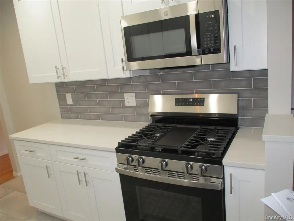 5 Church Lane, Clarkstown, NY, 1 Bedroom Bedrooms, 3 Rooms Rooms,1 BathroomBathrooms,Residential Lease,For Rent,Church,0,1055037 5 Church Lane, Clarkstown, NY, 1 Bedroom Bedrooms, 3 Rooms Rooms,1 BathroomBathrooms,Residential Lease,For Rent,Church,0,1055037