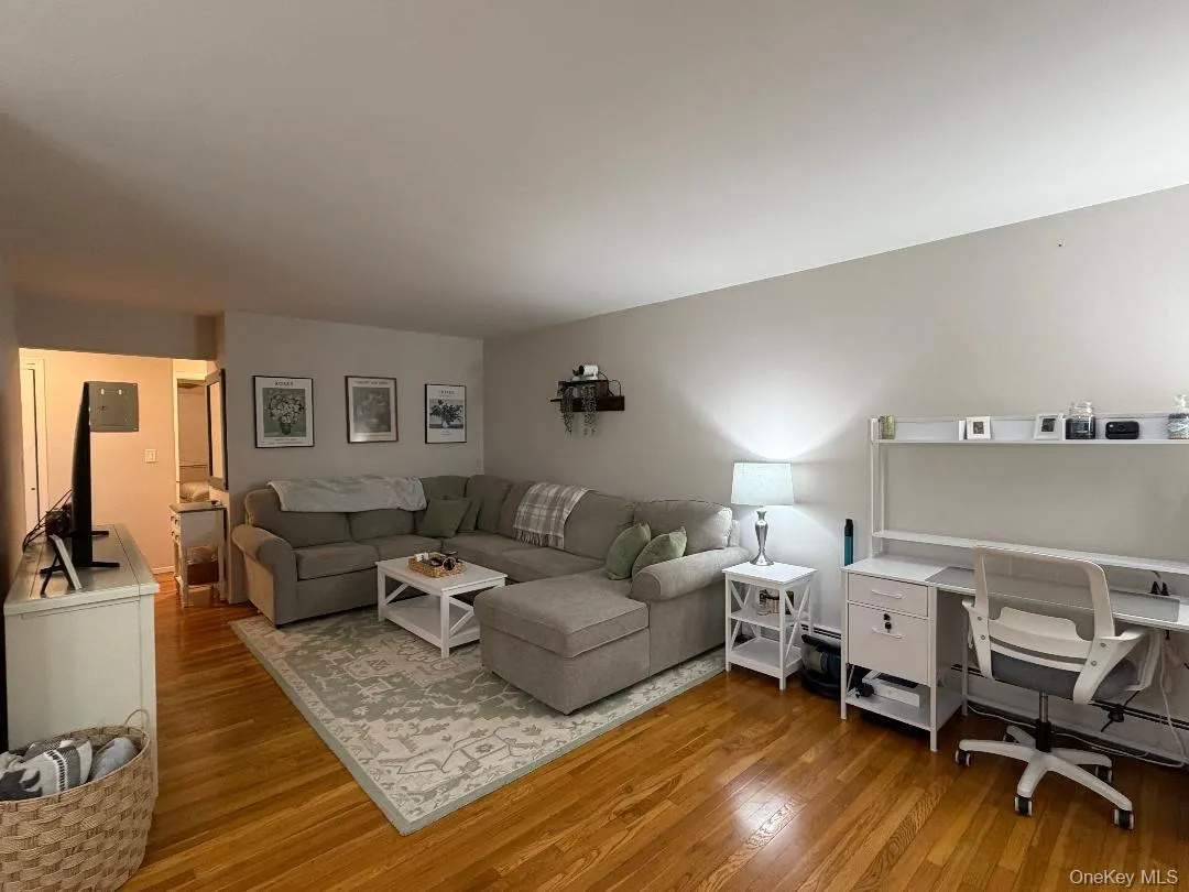 5 Church Lane, Clarkstown, NY, 1 Bedroom Bedrooms, 3 Rooms Rooms,1 BathroomBathrooms,Residential Lease,For Rent,Church,0,1055037 5 Church Lane, Clarkstown, NY, 1 Bedroom Bedrooms, 3 Rooms Rooms,1 BathroomBathrooms,Residential Lease,For Rent,Church,0,1055037
