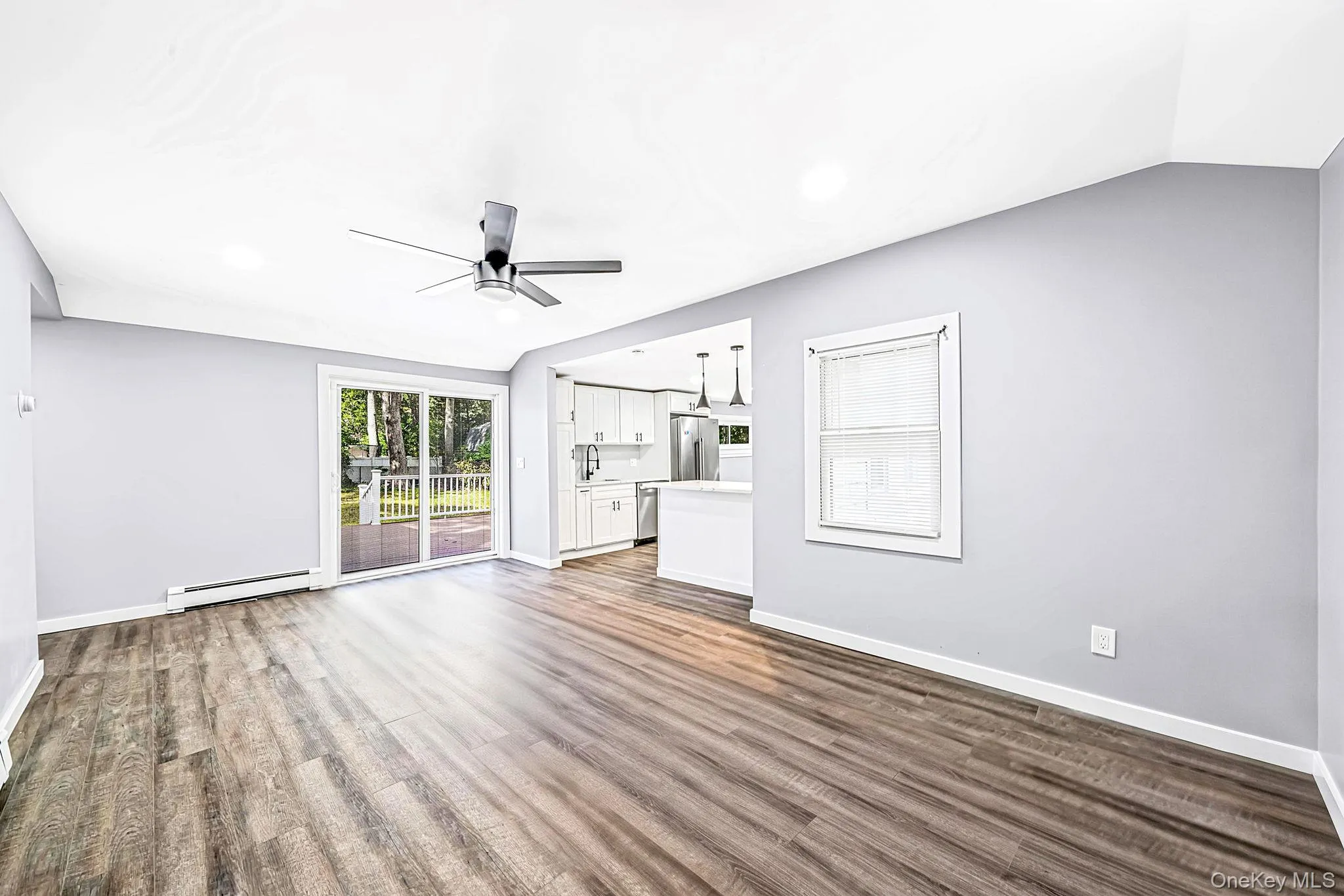 4 Oak Lane, Brookhaven, NY, 3 Bedrooms Bedrooms, 8 Rooms Rooms,2 BathroomsBathrooms,Residential,For Rent,Oak,0,1055039 4 Oak Lane, Brookhaven, NY, 3 Bedrooms Bedrooms, 8 Rooms Rooms,2 BathroomsBathrooms,Residential,For Rent,Oak,0,1055039