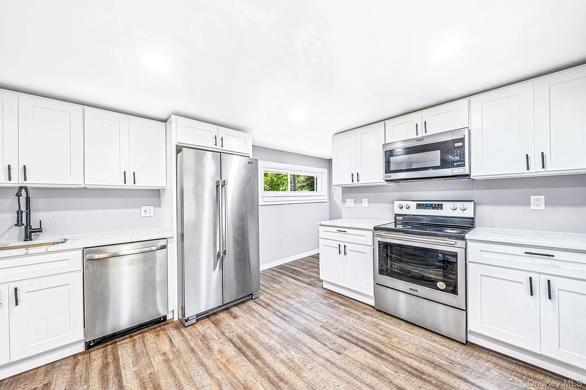 4 Oak Lane, Brookhaven, NY, 3 Bedrooms Bedrooms, 8 Rooms Rooms,2 BathroomsBathrooms,Residential,For Rent,Oak,0,1055039 4 Oak Lane, Brookhaven, NY, 3 Bedrooms Bedrooms, 8 Rooms Rooms,2 BathroomsBathrooms,Residential,For Rent,Oak,0,1055039